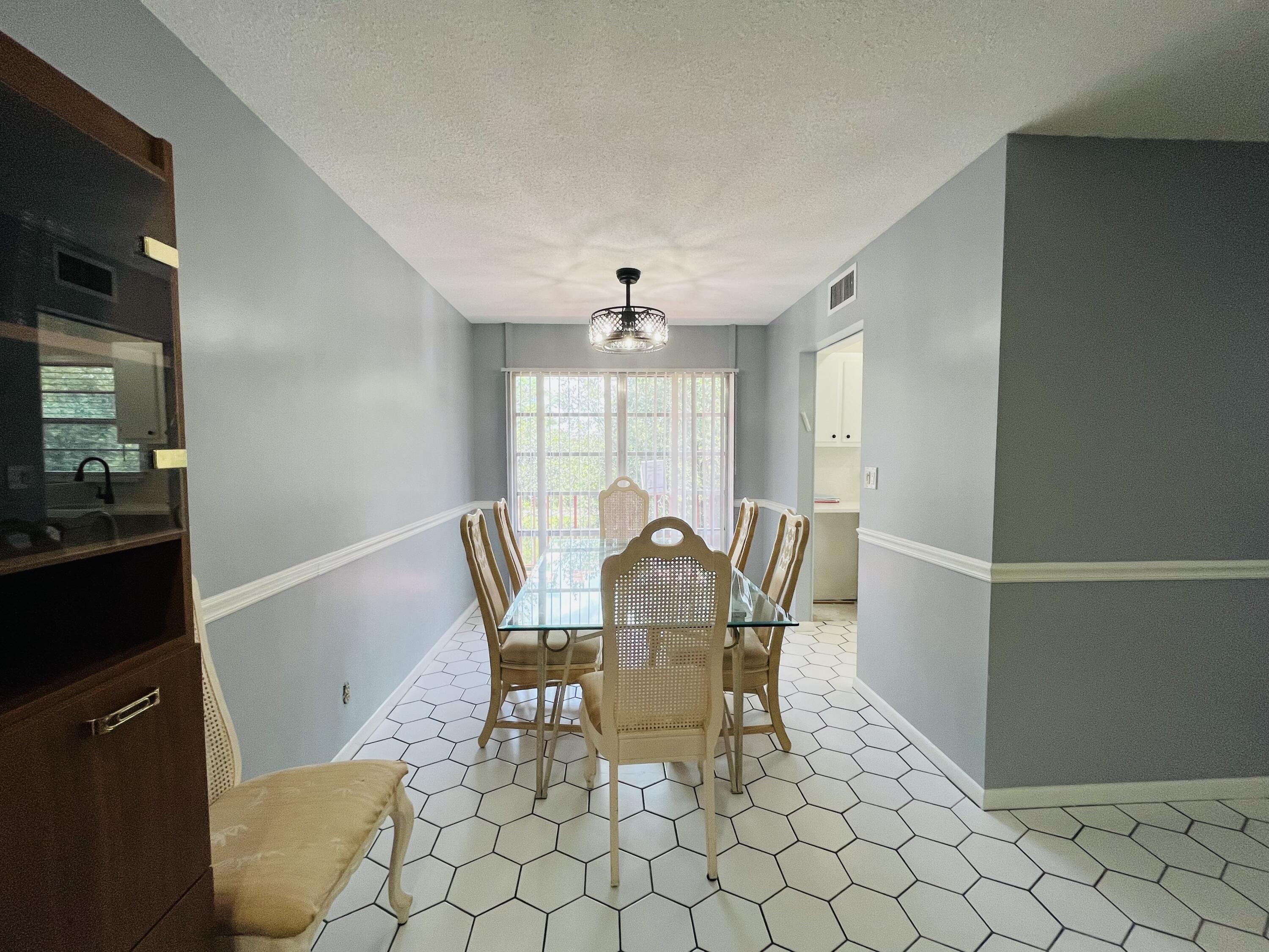 11 Golfs Edge E E, West Palm Beach, FL 33417, West Palm Beach - Photo 5