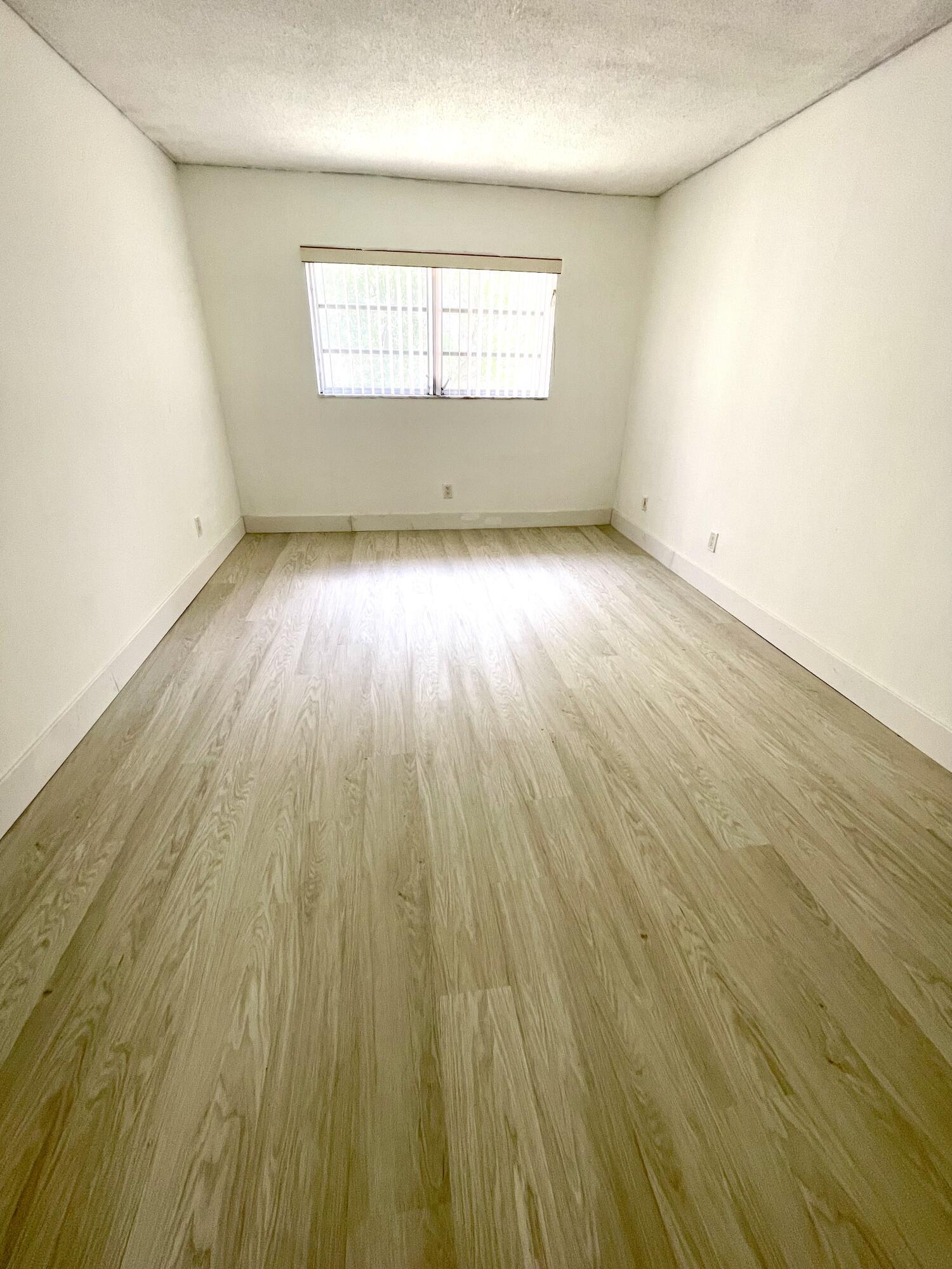 5980 NW 64th Avenue 305, Tamarac, FL 33319, Tamarac - Photo 5