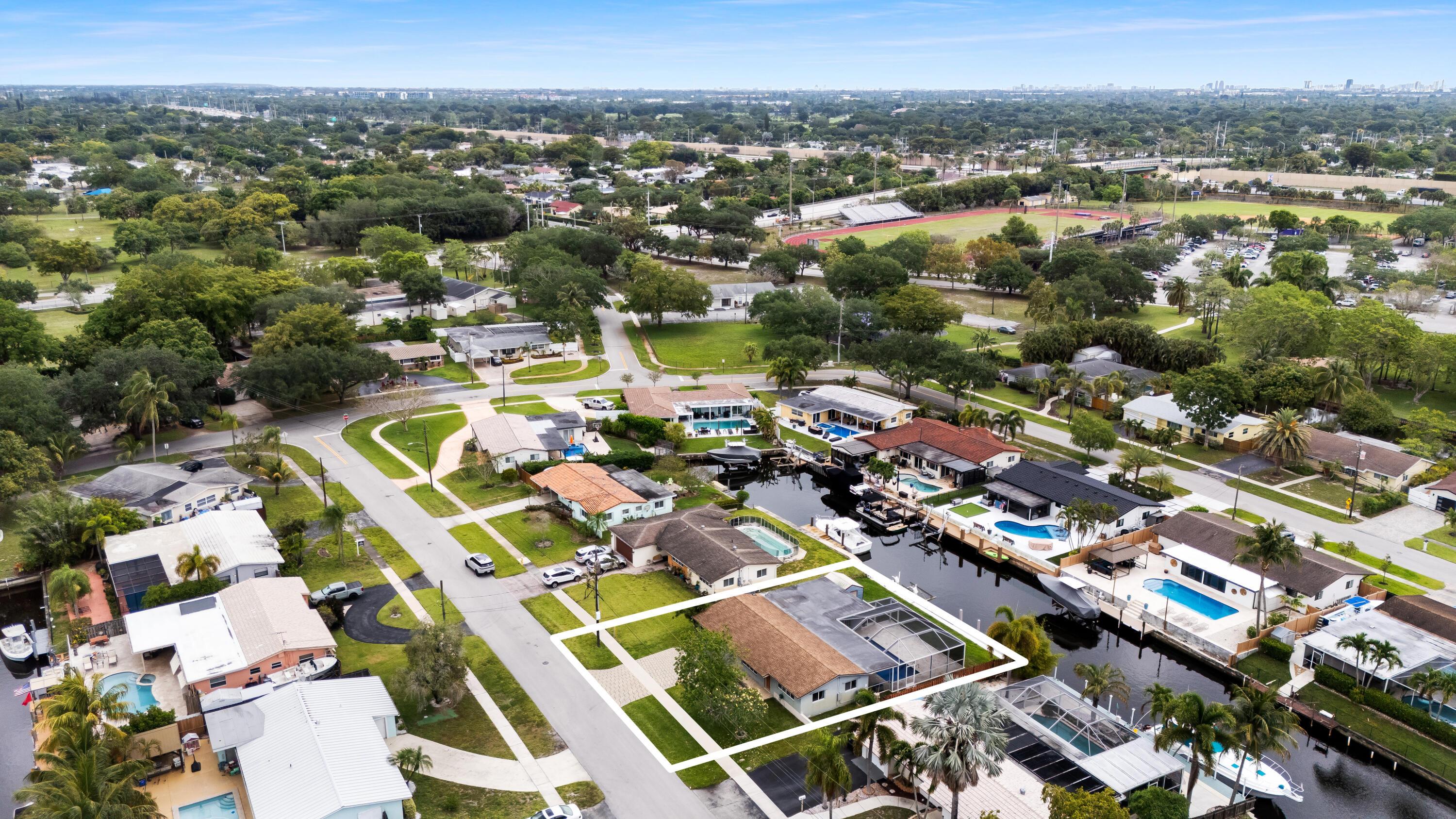 1340 SW 56th Avenue, Plantation, FL 33317, Plantation - Photo 4