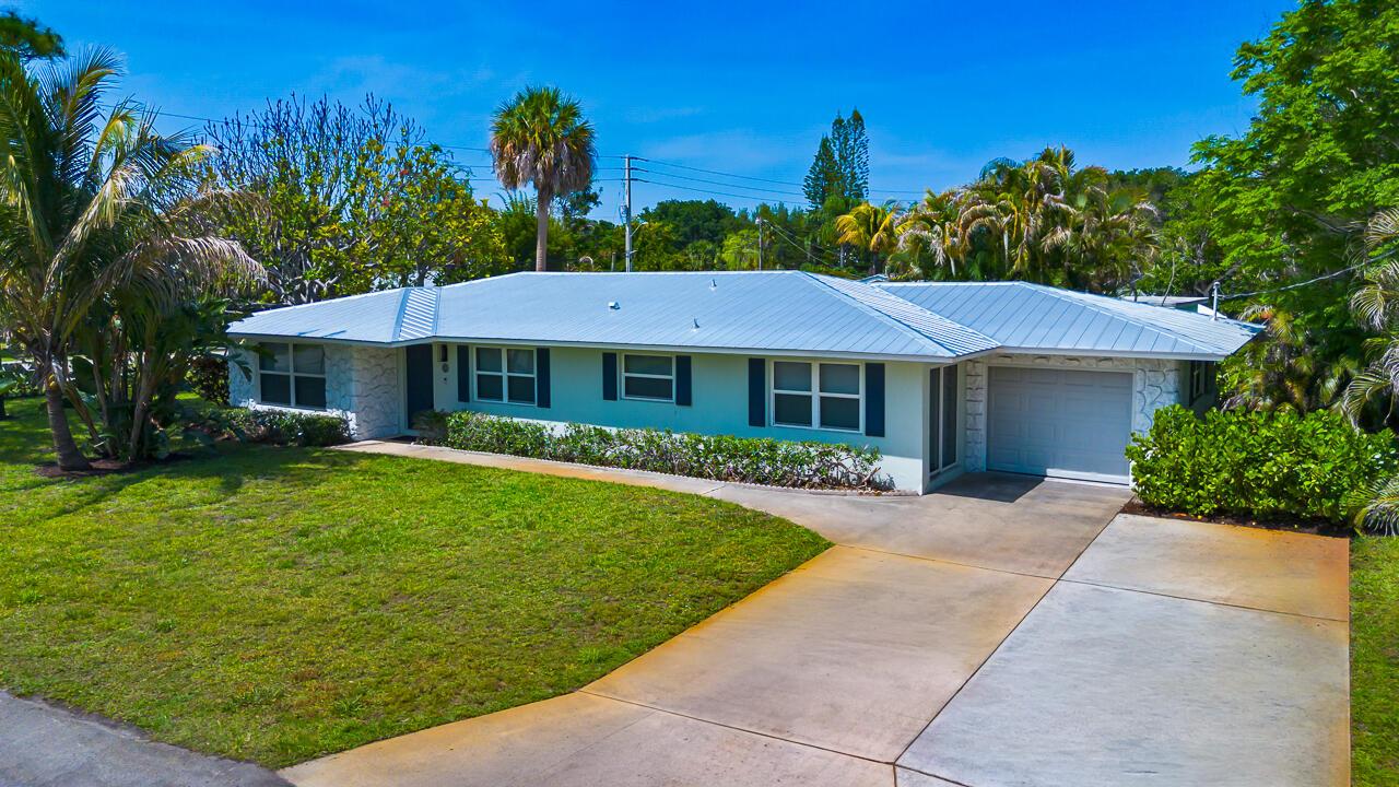 381 SE Edgewood Drive, Stuart, FL 34996, Stuart - Photo 3