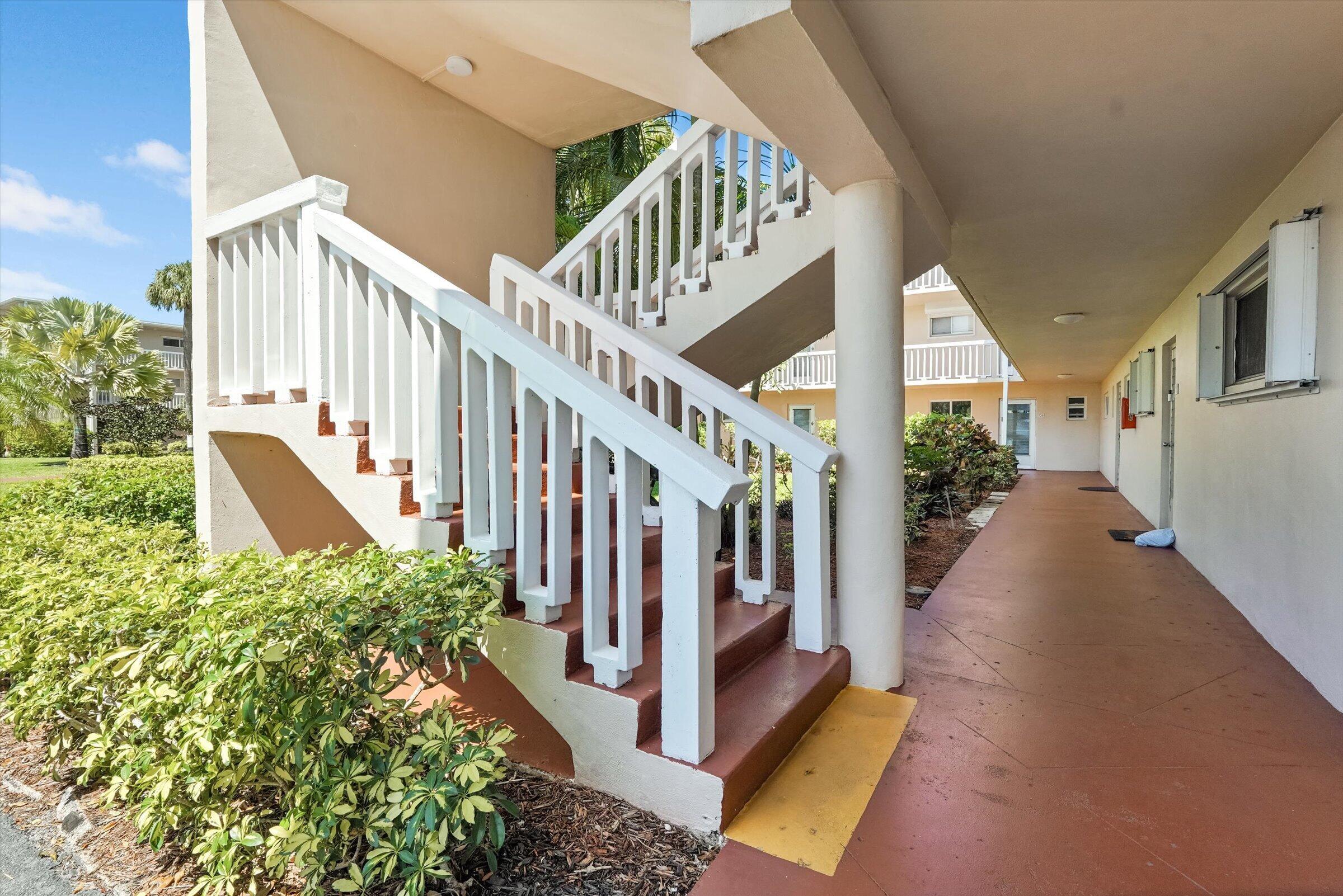2856 S Garden Dr Drive S 212, Lake Worth, FL 33461, Lake Worth - Photo 4