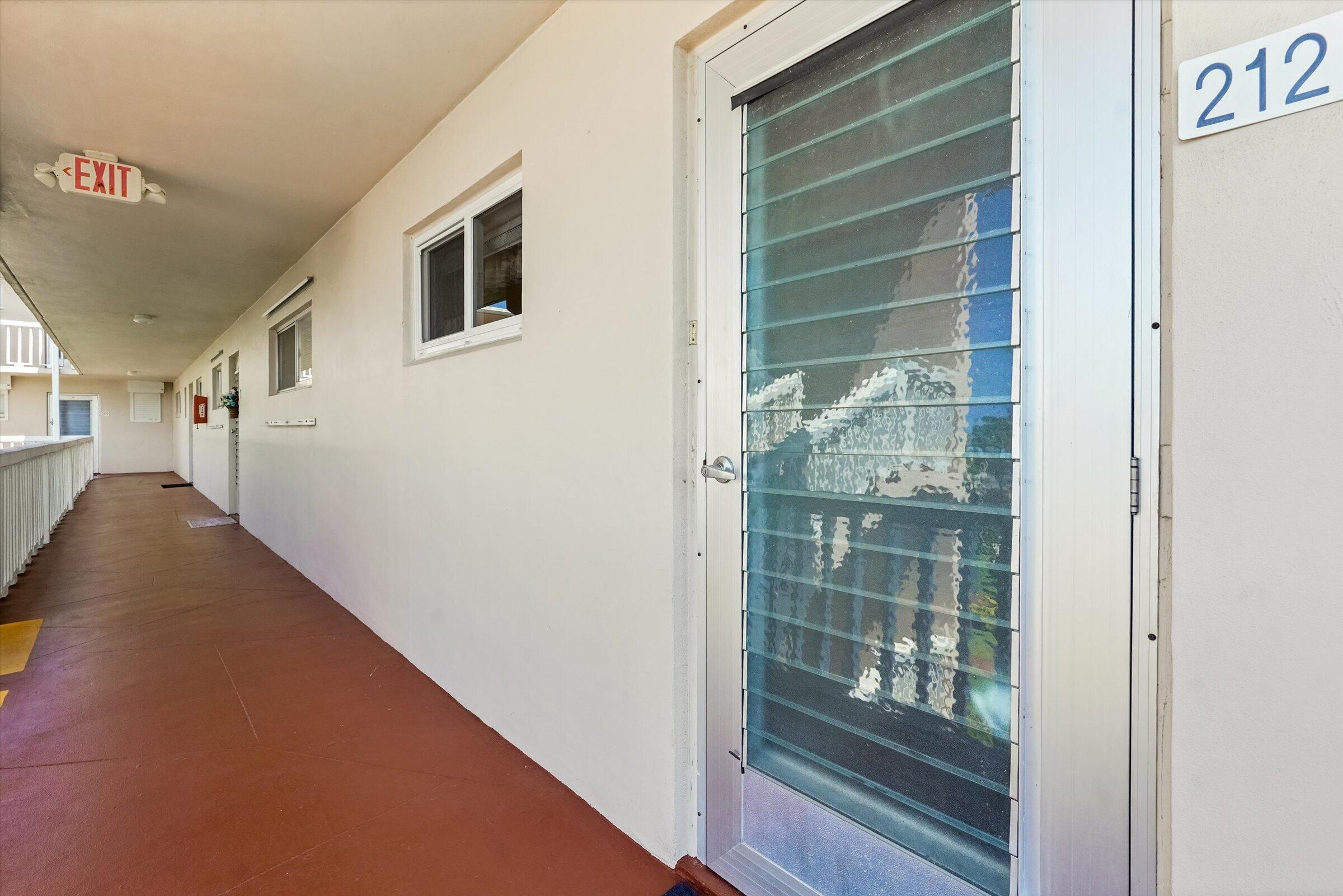 2856 S Garden Dr Drive S 212, Lake Worth, FL 33461, Lake Worth - Photo 5