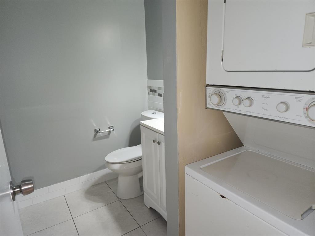 4174 Inverrary Drive 811, Lauderhill, FL 33319, Lauderhill - Photo 5