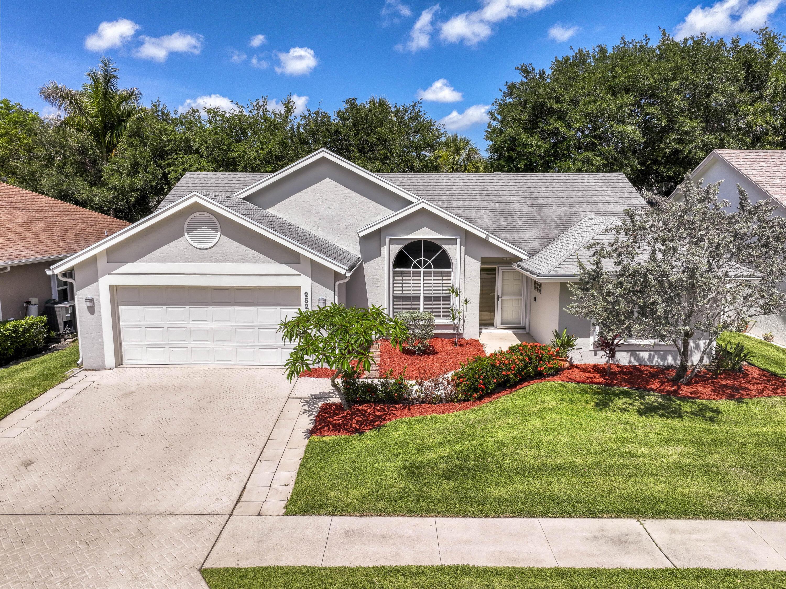252 Moccasin Trail W, Jupiter, FL 33458, Jupiter