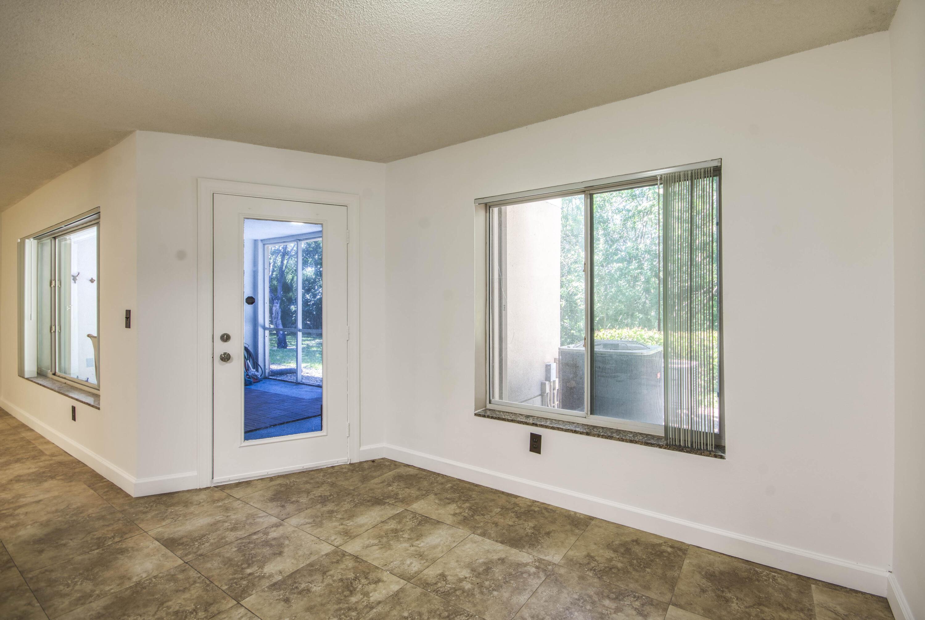 815 W Boynton Beach Boulevard 11-103, Boynton Beach, FL 33426, Boynton Beach - Photo 2