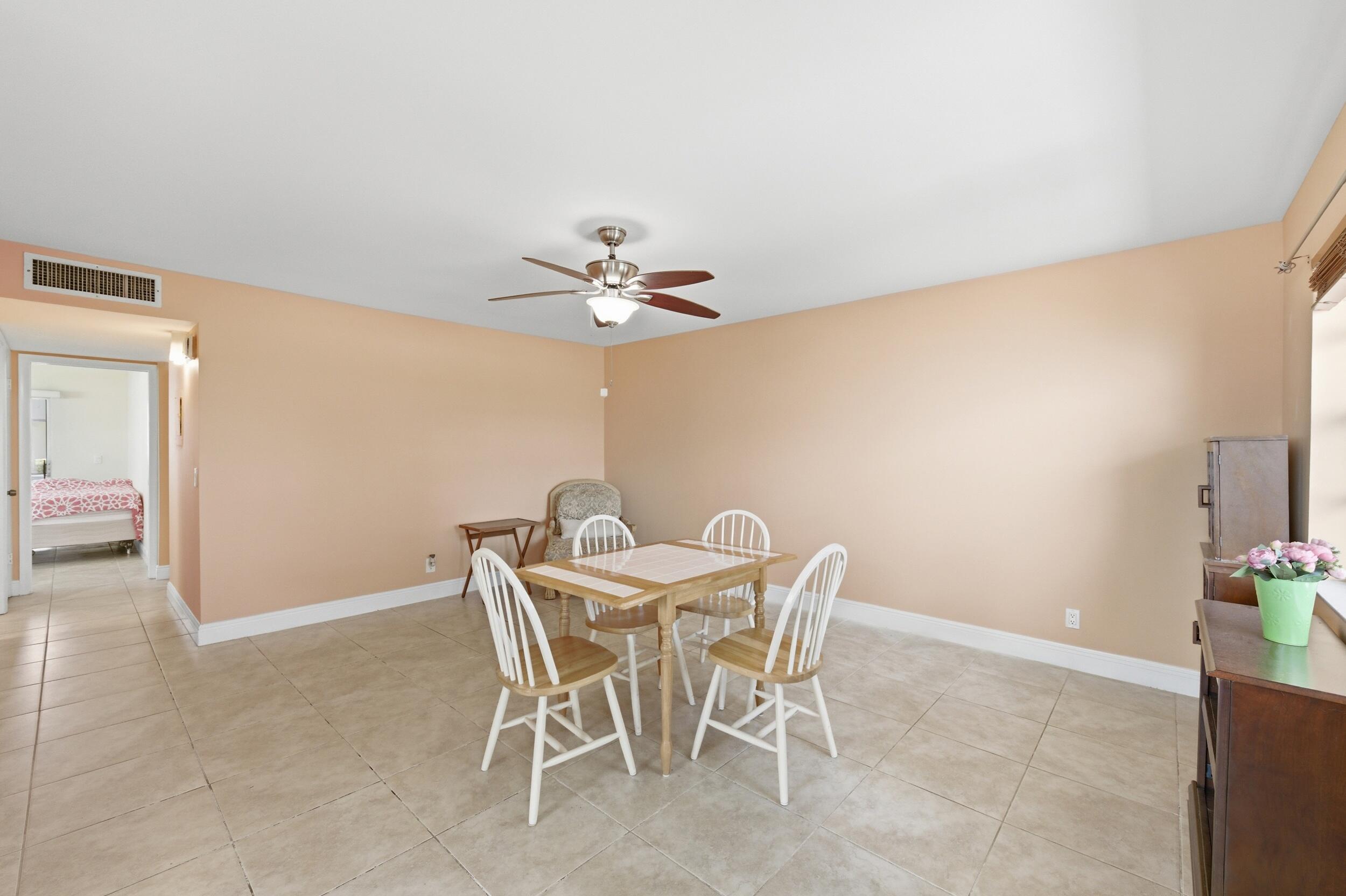 729 Normandy P, Delray Beach, FL 33484, Delray Beach - Photo 5