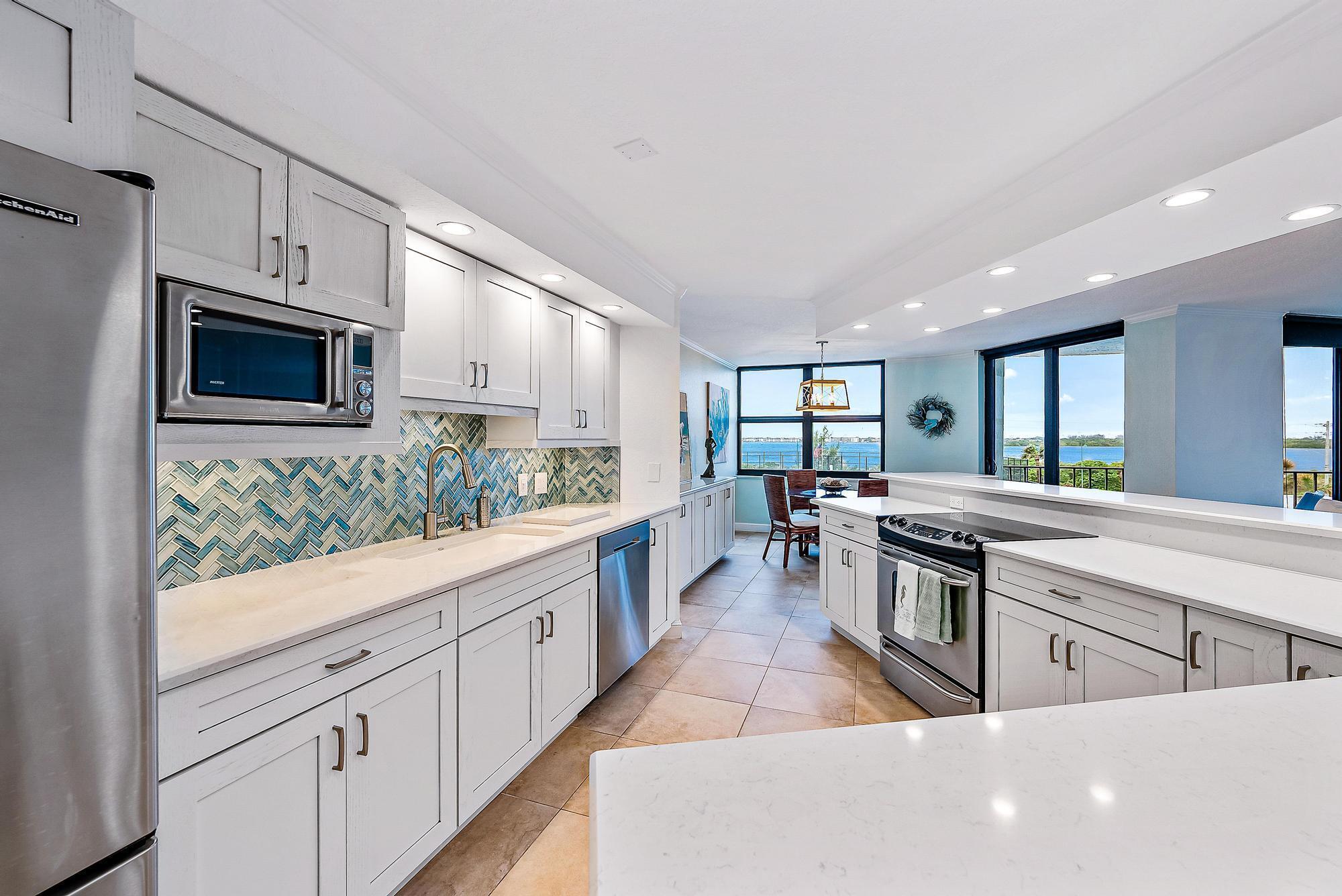 5420 N Ocean Drive 305, Singer Island, FL 33404, Singer Island - Photo 4