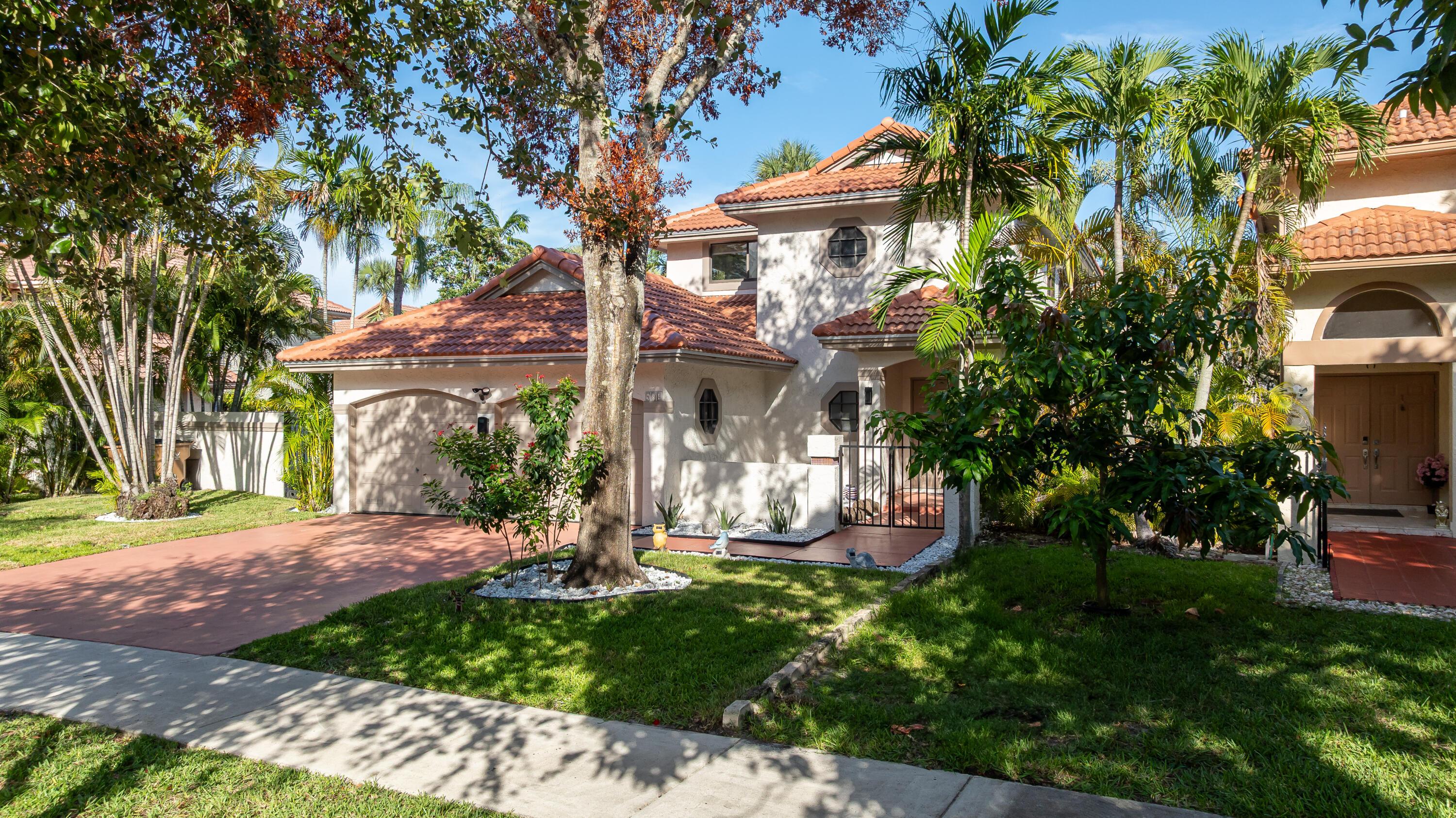 484 NW 38th Terrace, Deerfield Beach, FL 33442, Deerfield Beach - Photo 2