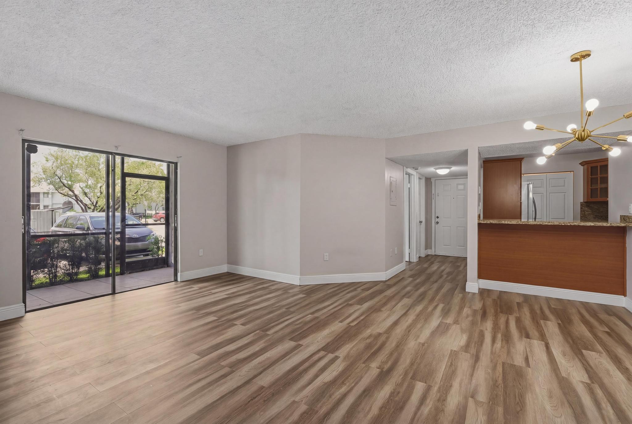 468 NE 206th Lane 108-6, Miami, FL 33179, Miami - Photo 3