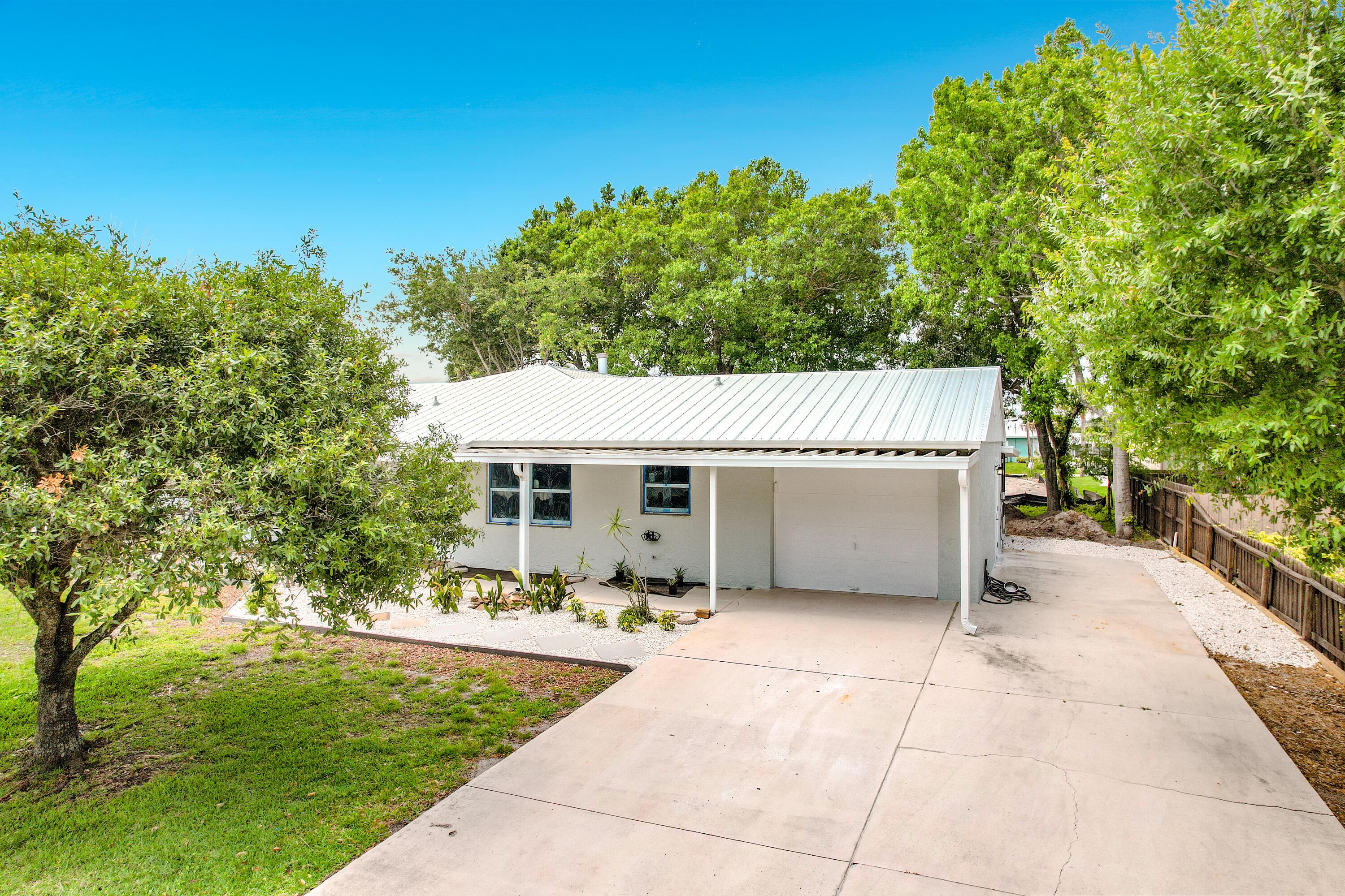 5807 Balsam Drive, Fort Pierce, FL 34982, Fort Pierce - Photo 2