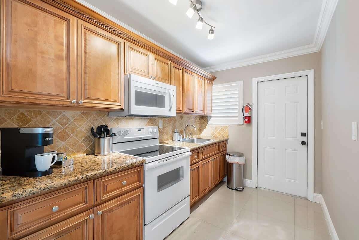 1039 N Victoria Park Road 1-3, Fort Lauderdale, FL 33304, Fort Lauderdale - Photo 5