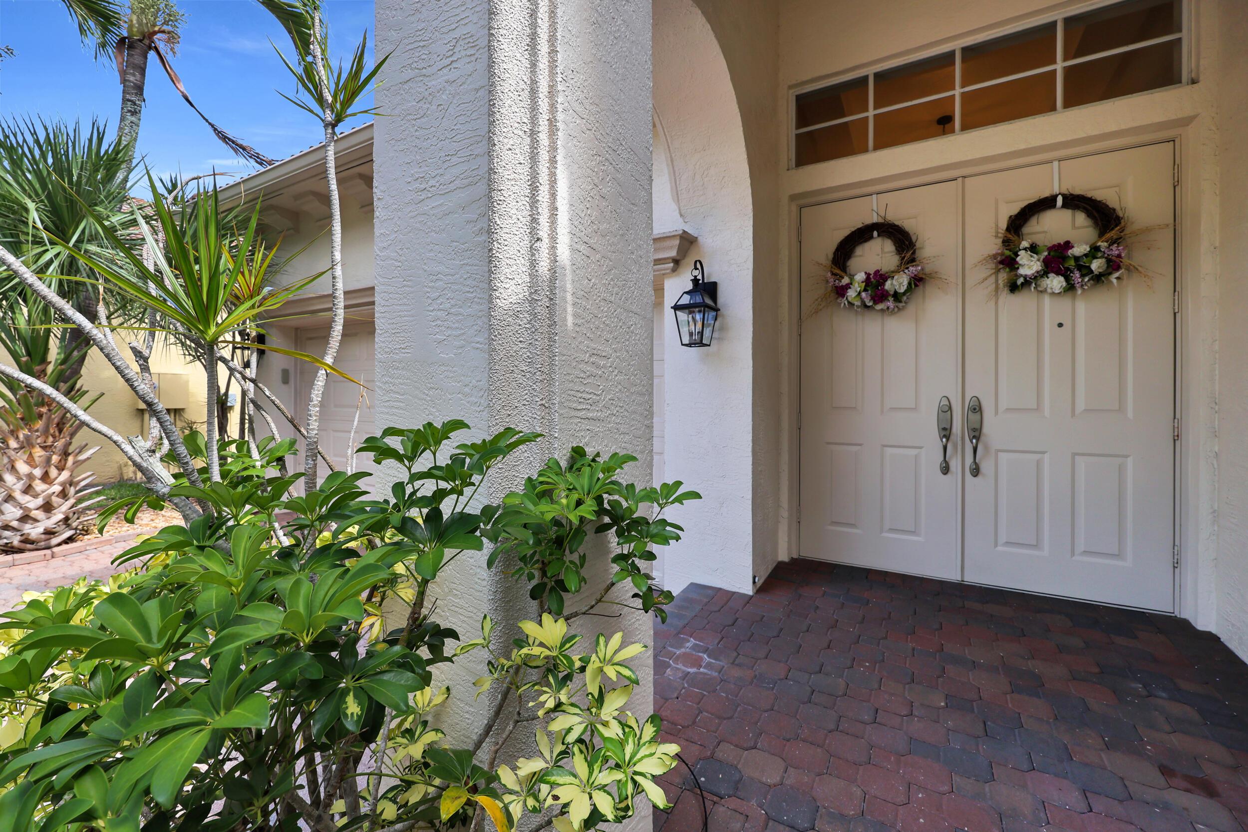 9377 Via Grande W, Wellington, FL 33411, Wellington - Photo 2