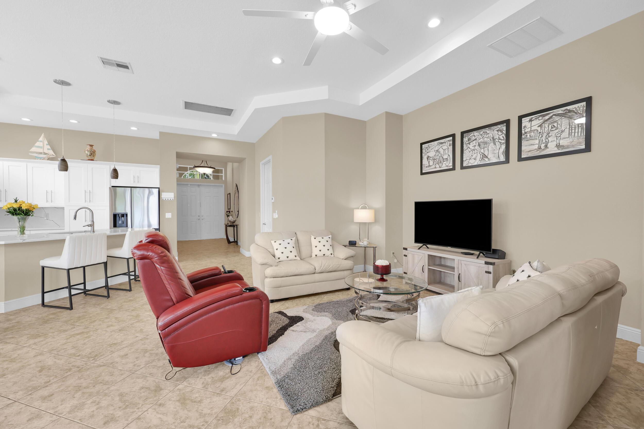 9377 Via Grande W, Wellington, FL 33411, Wellington - Photo 5