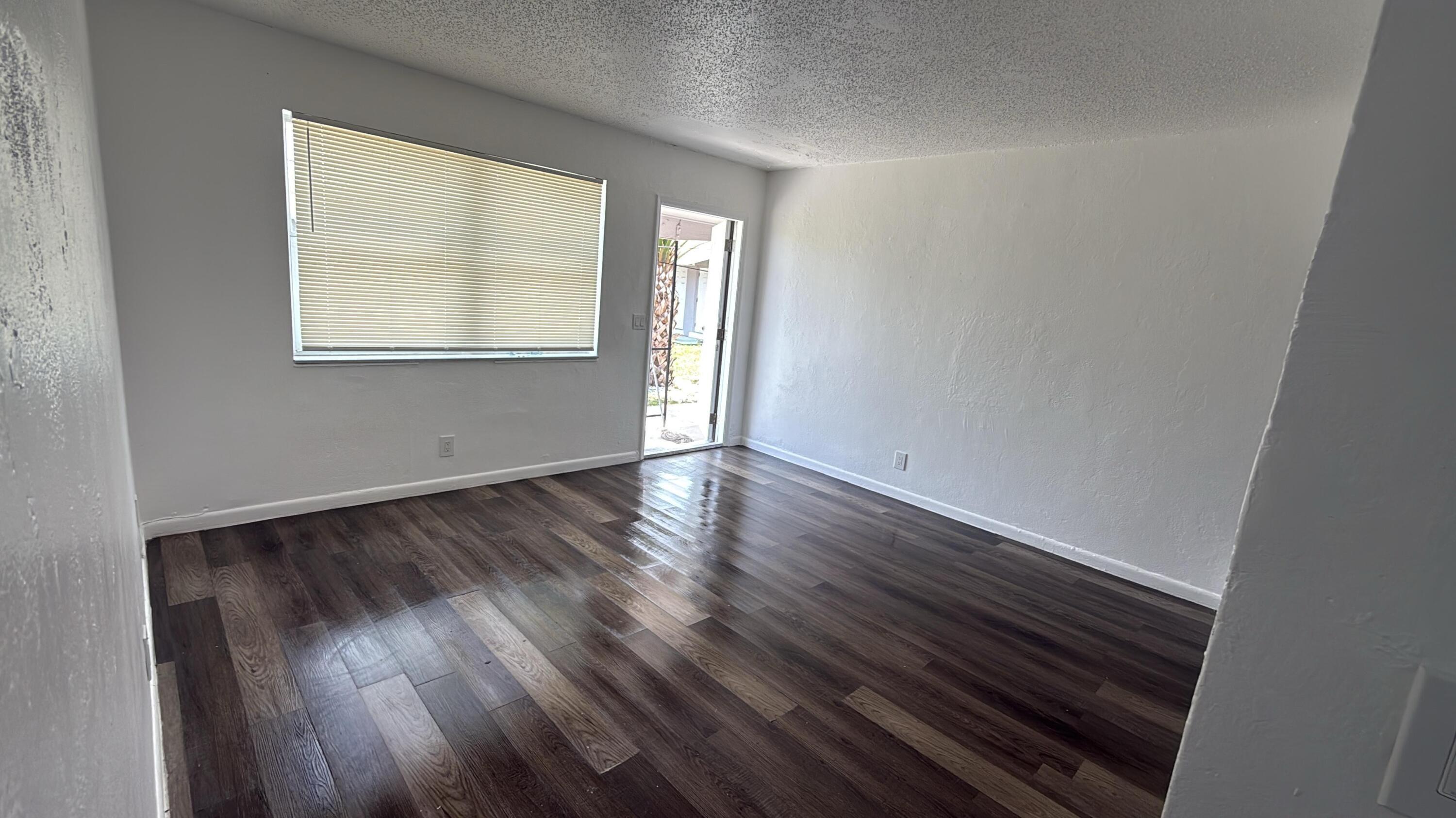 1021 Henrietta Avenue 1, West Palm Beach, FL 33401, West Palm Beach - Photo 2