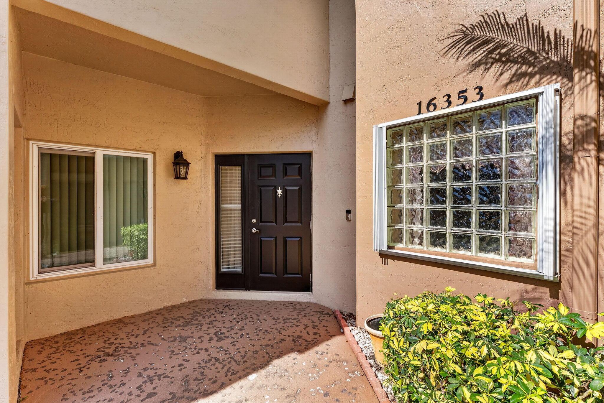 16353 Malibu Drive 61, Weston, FL 33326, Weston - Photo 2
