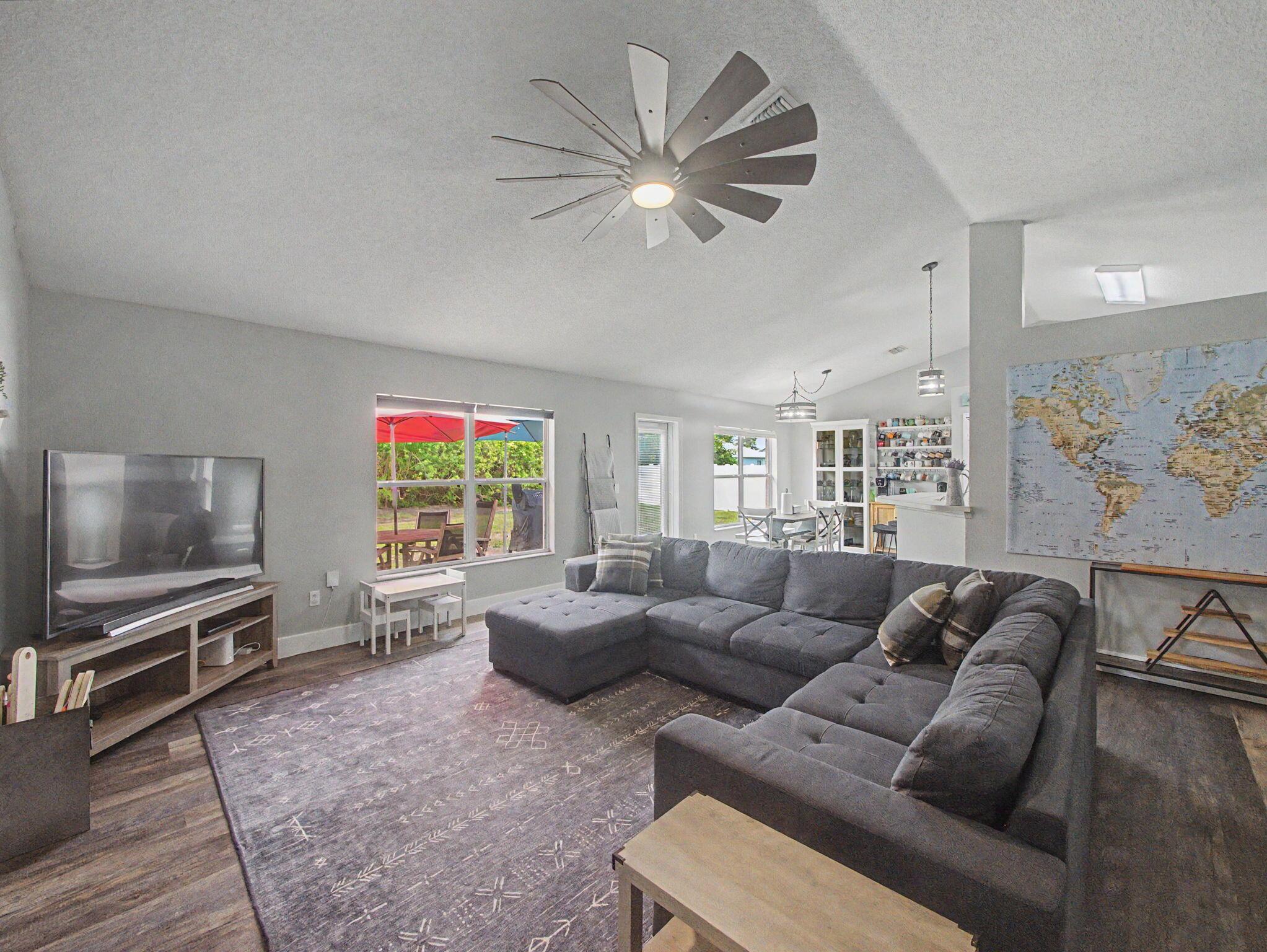 1550 SW Kosnar Avenue, Port St. Lucie, FL 34953, Port St. Lucie - Photo 5