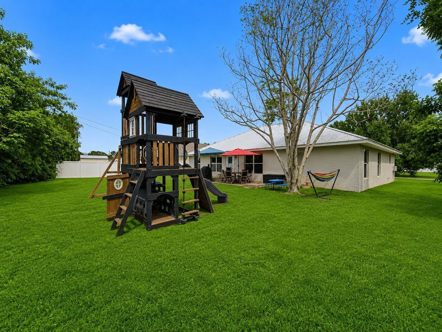 1550 SW Kosnar Avenue, Port St. Lucie, FL 34953, Port St. Lucie - Photo 4