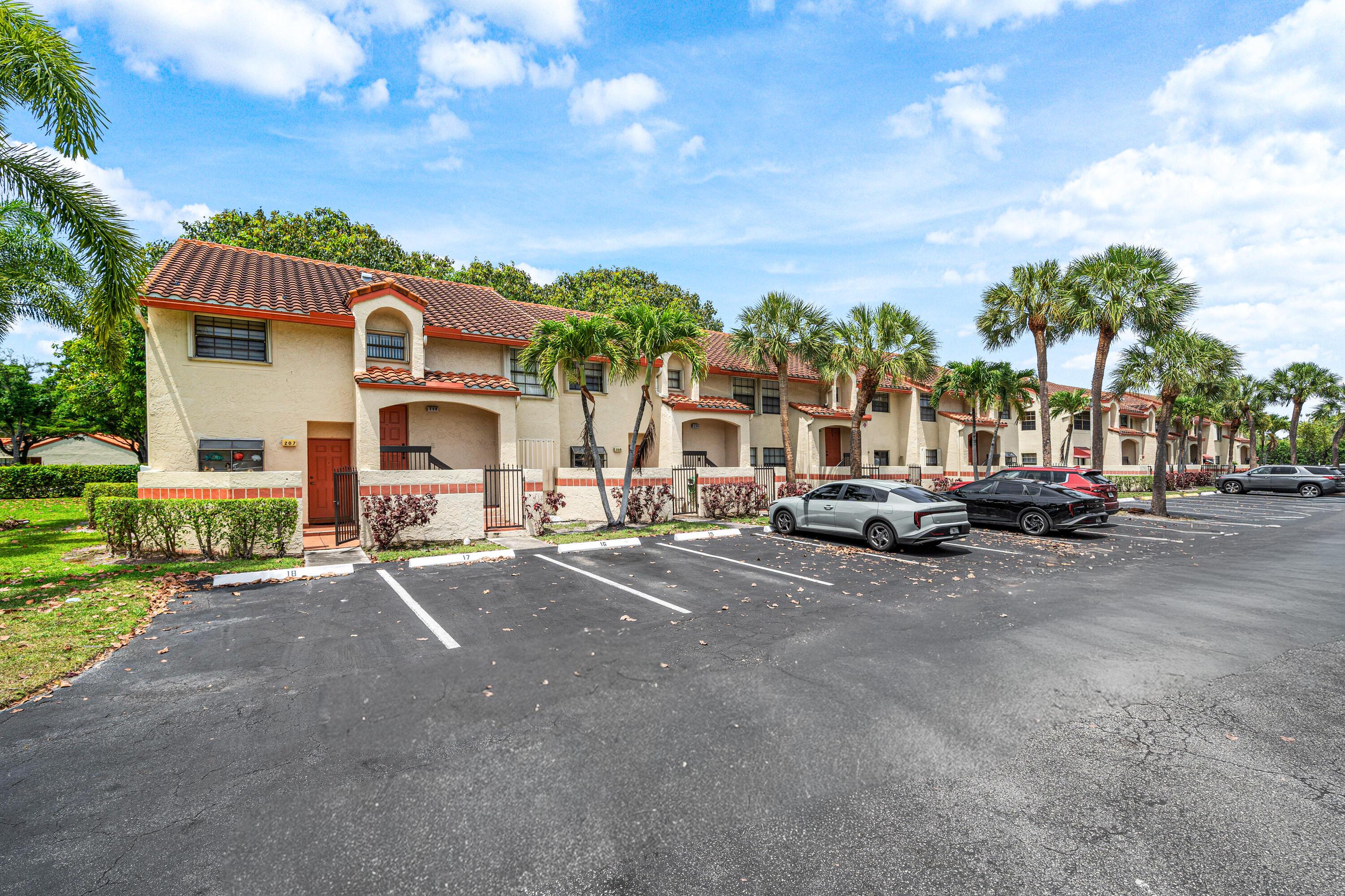 206 Congressional Way 206, Deerfield Beach, FL 33442, Deerfield Beach - Photo 2