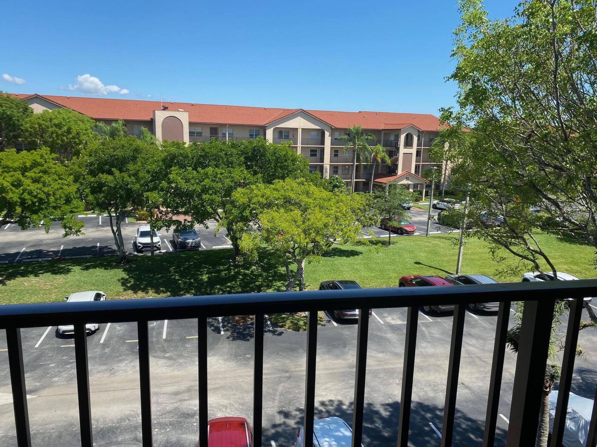 13100 SW 11th Court SW 412c, Pembroke Pines, FL 33027, Pembroke Pines - Photo 3