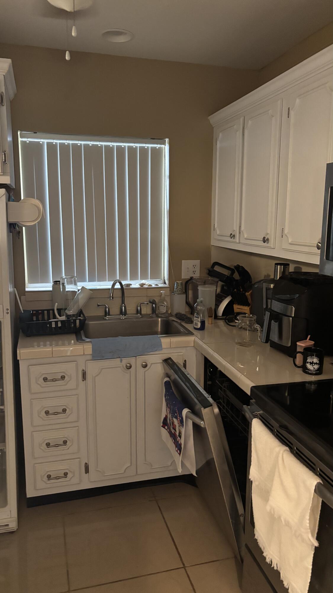 2998 Sunrise Lakes Drive E 116, Sunrise, FL 33322, Sunrise - Photo 2