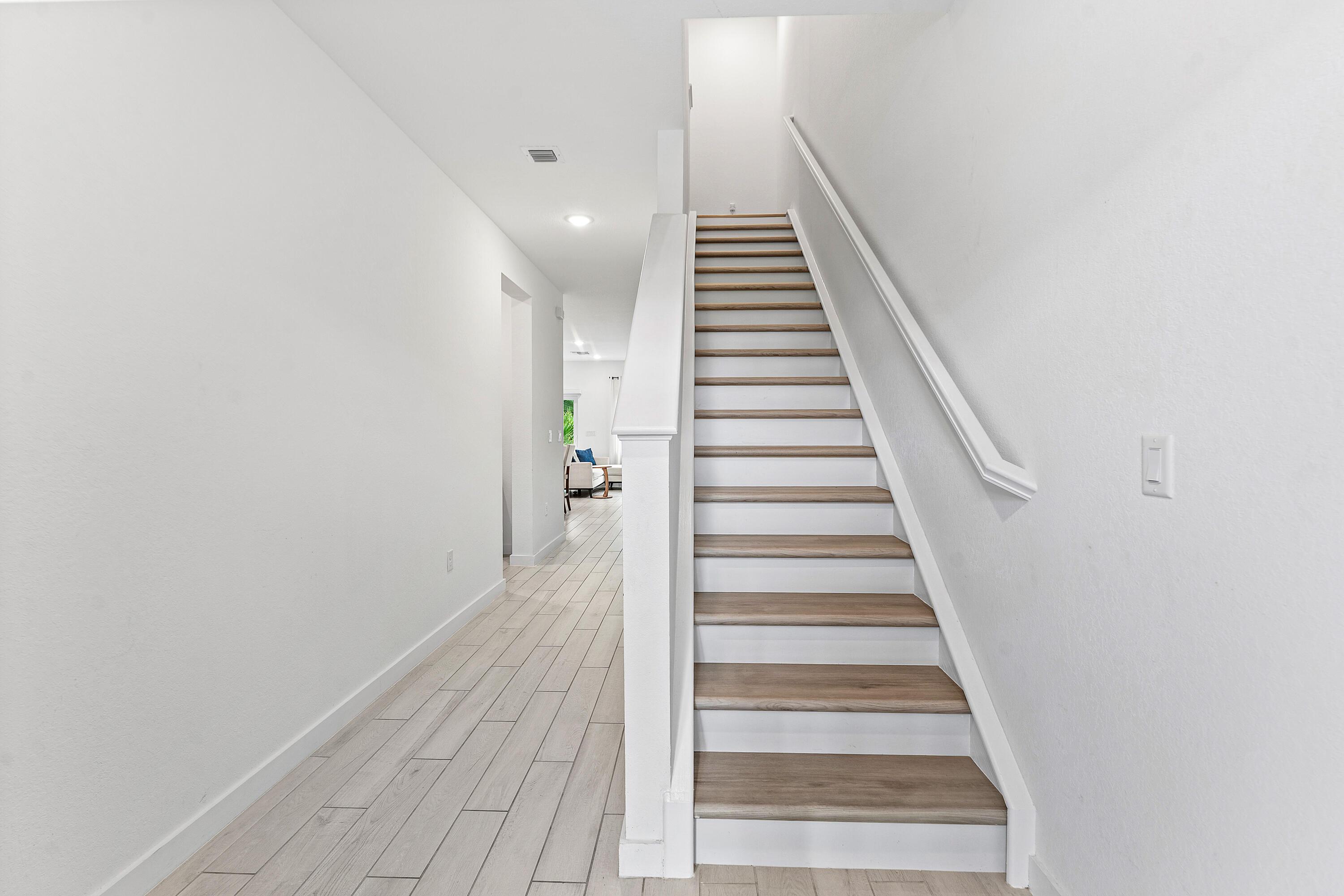 755 NE Trailside Run, Port St. Lucie, FL 34983, Port St. Lucie - Photo 3