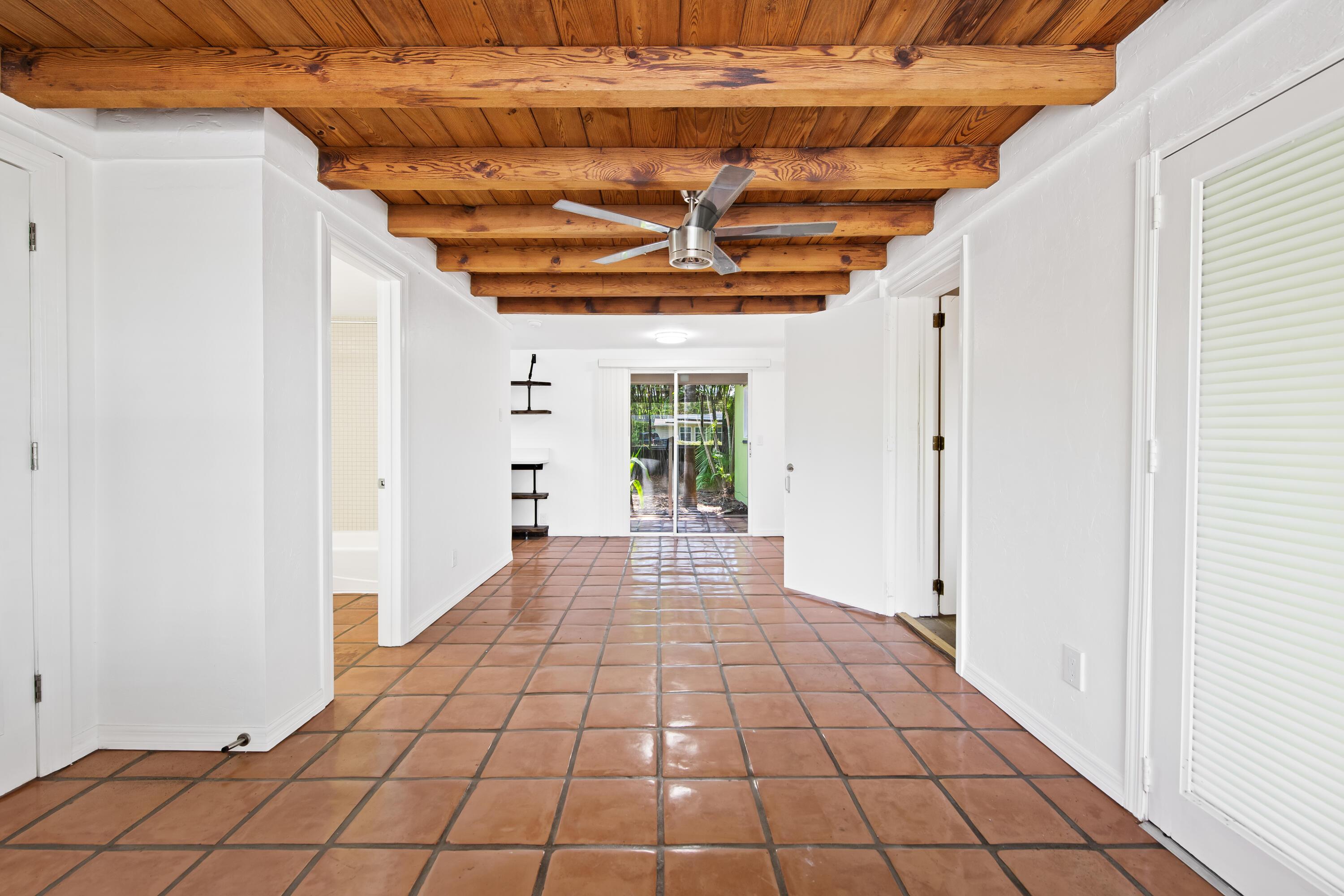 2020 NE 4th Avenue 2, Wilton Manors, FL 33305, Wilton Manors