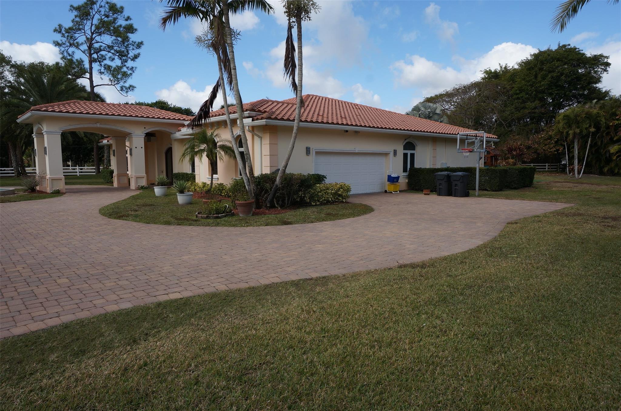 650 E Rambling Drive, Wellington, FL 33414, Wellington - Photo 2