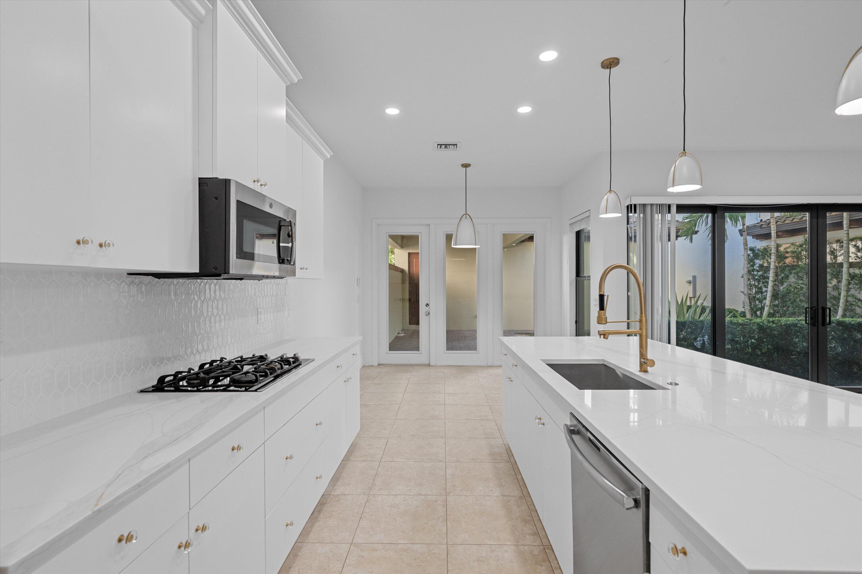 6020 Curie Place, Palm Beach Gardens, FL 33418, Palm Beach Gardens - Photo 4