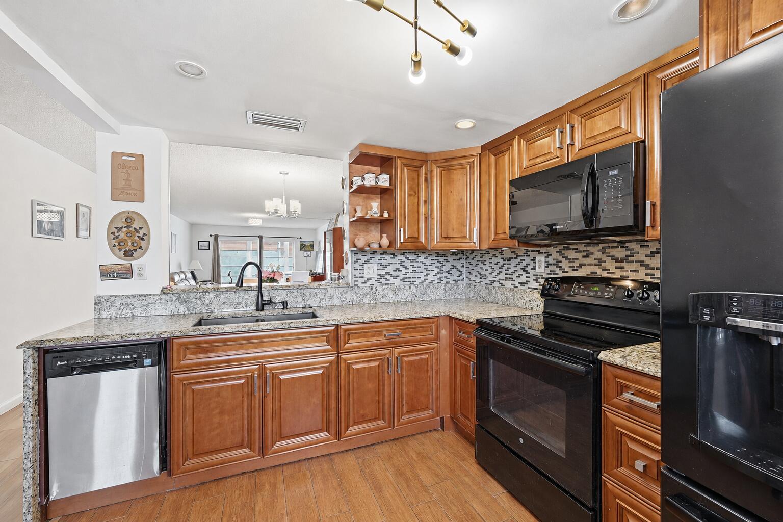 3005 Portofino Isle M2, Coconut Creek, FL 33066, Coconut Creek - Photo 3