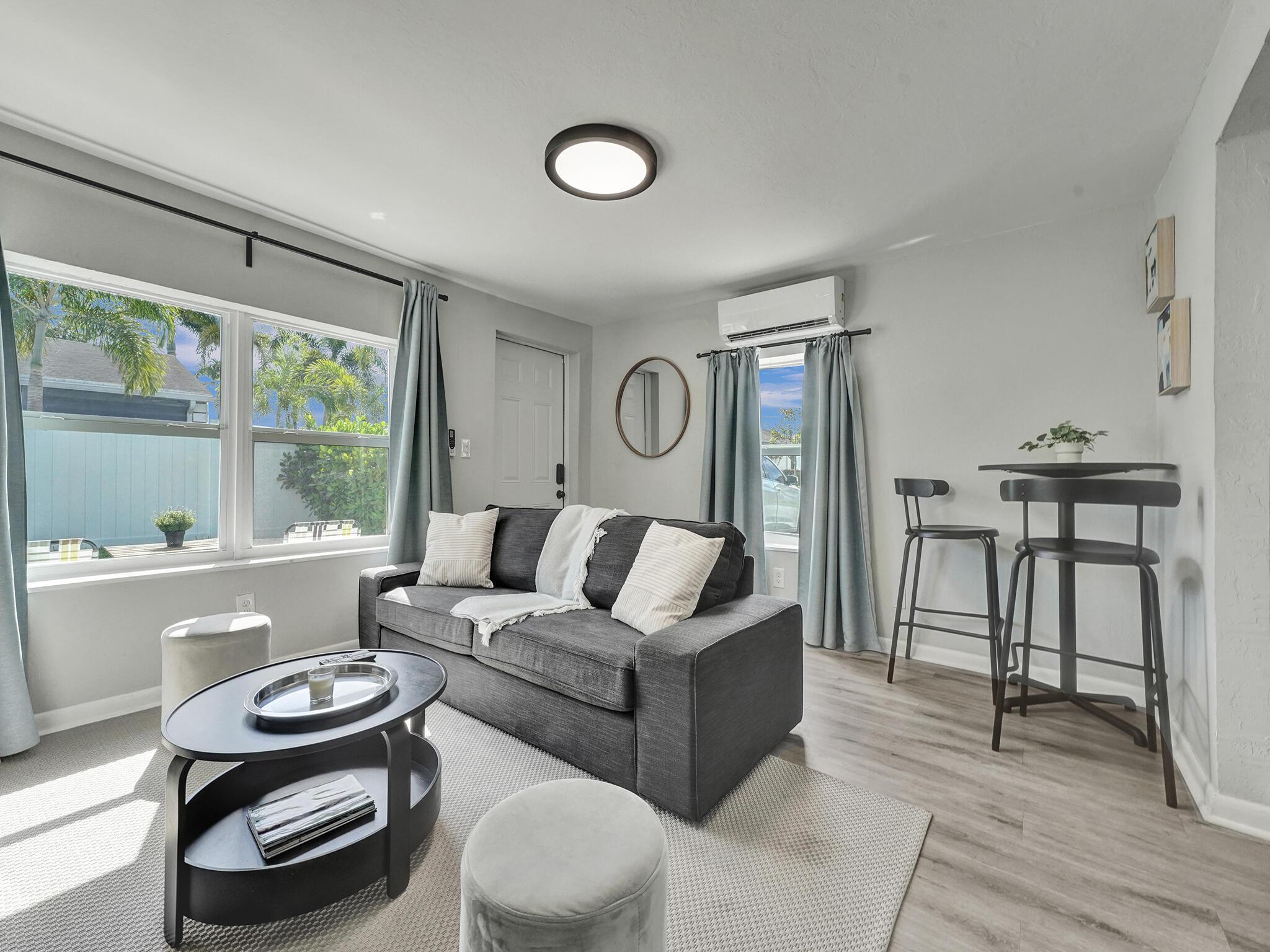 719 SW 2nd Court, Delray Beach, FL 33444, Delray Beach - Photo 4