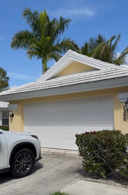 2398 Saratoga Bay Drive, West Palm Beach, FL 33409, West Palm Beach - Photo 2