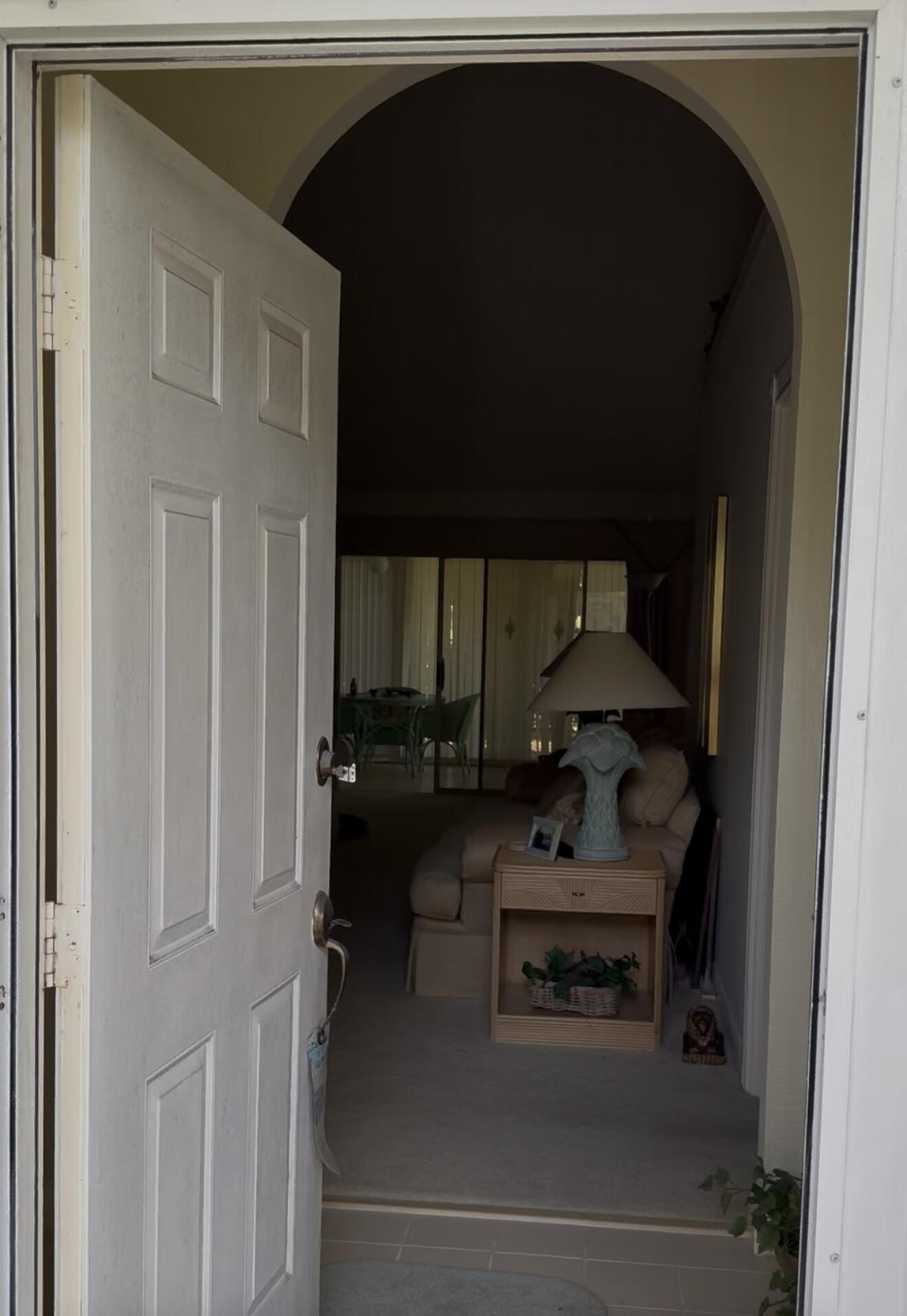 2398 Saratoga Bay Drive, West Palm Beach, FL 33409, West Palm Beach - Photo 3