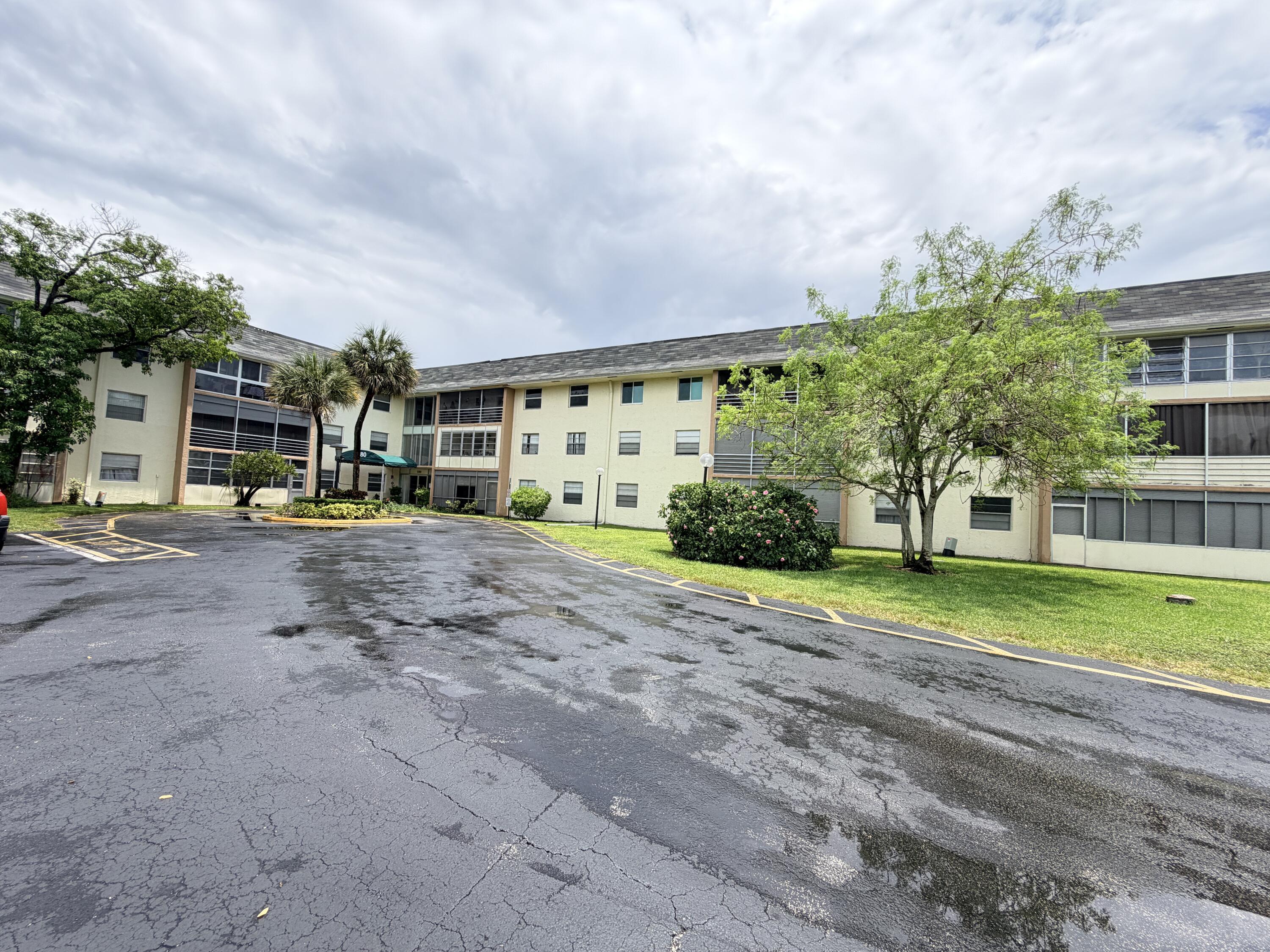 5180 E Sabal Palm Boulevard 228, Tamarac, FL 33319, Tamarac - Photo 3