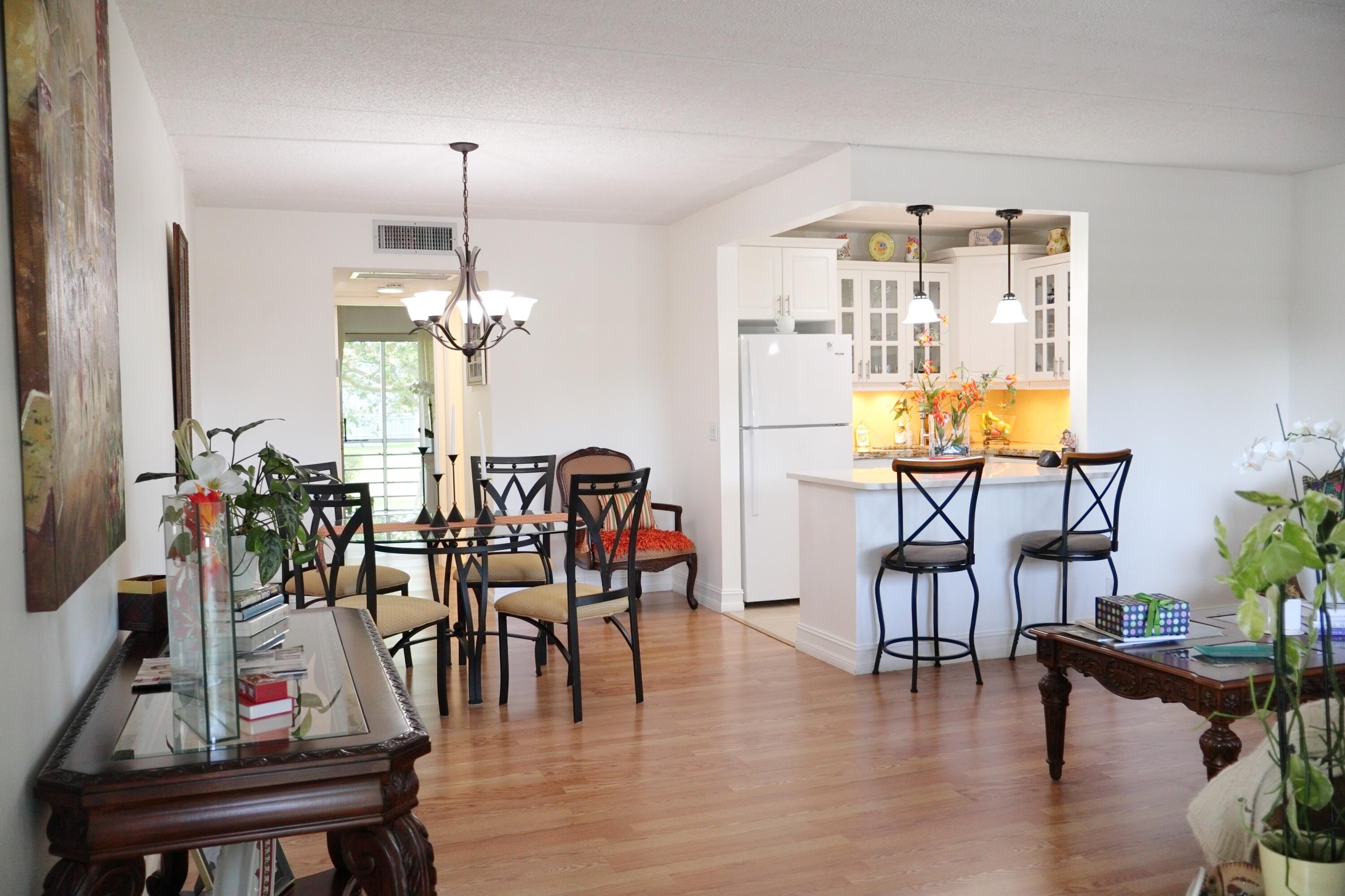 3400 Springdale Boulevard 214, Palm Springs, FL 33461, Palm Springs - Photo 2