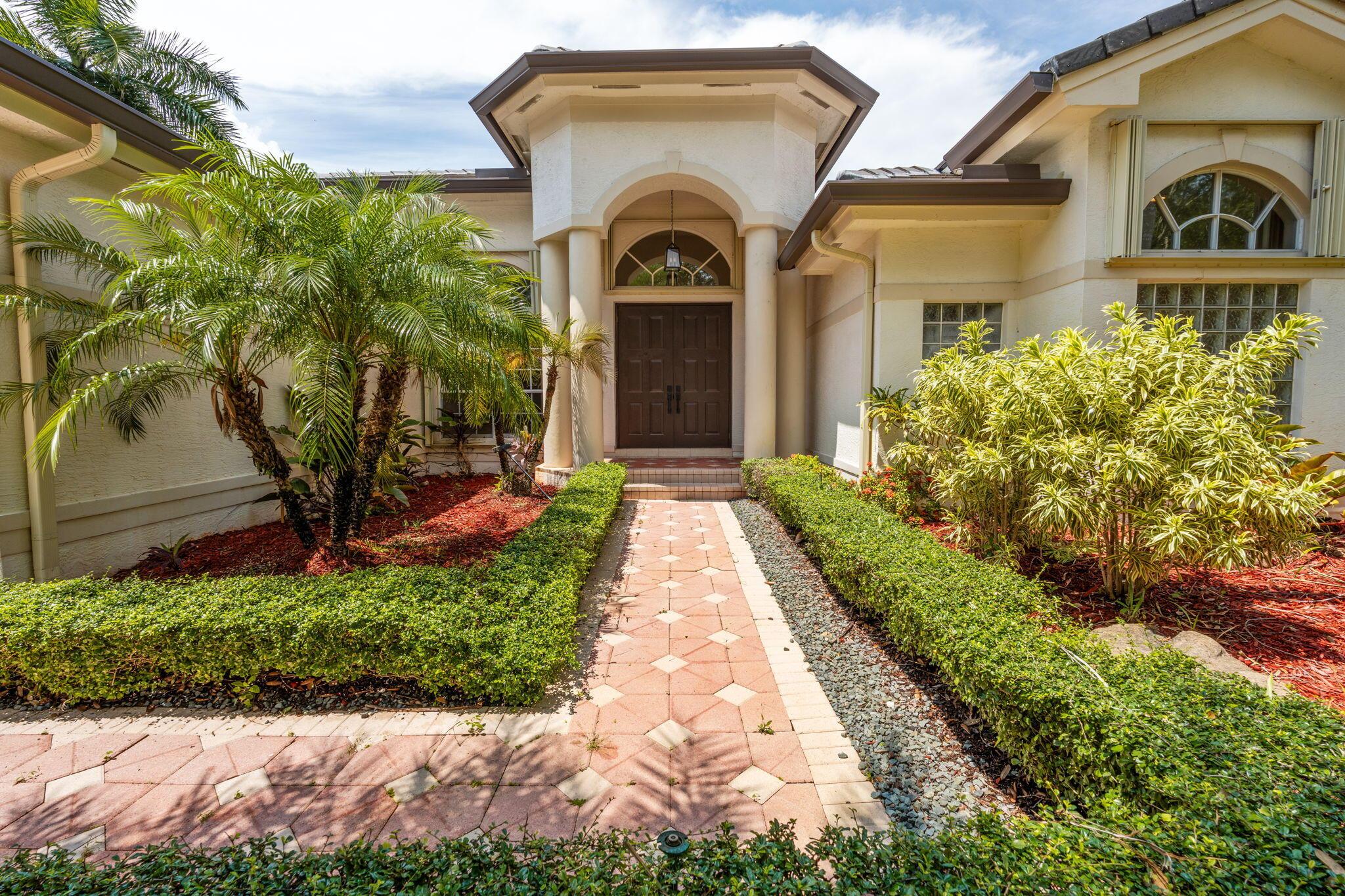 10251 N Lake Vista Circle, Davie, FL 33328, Davie - Photo 3