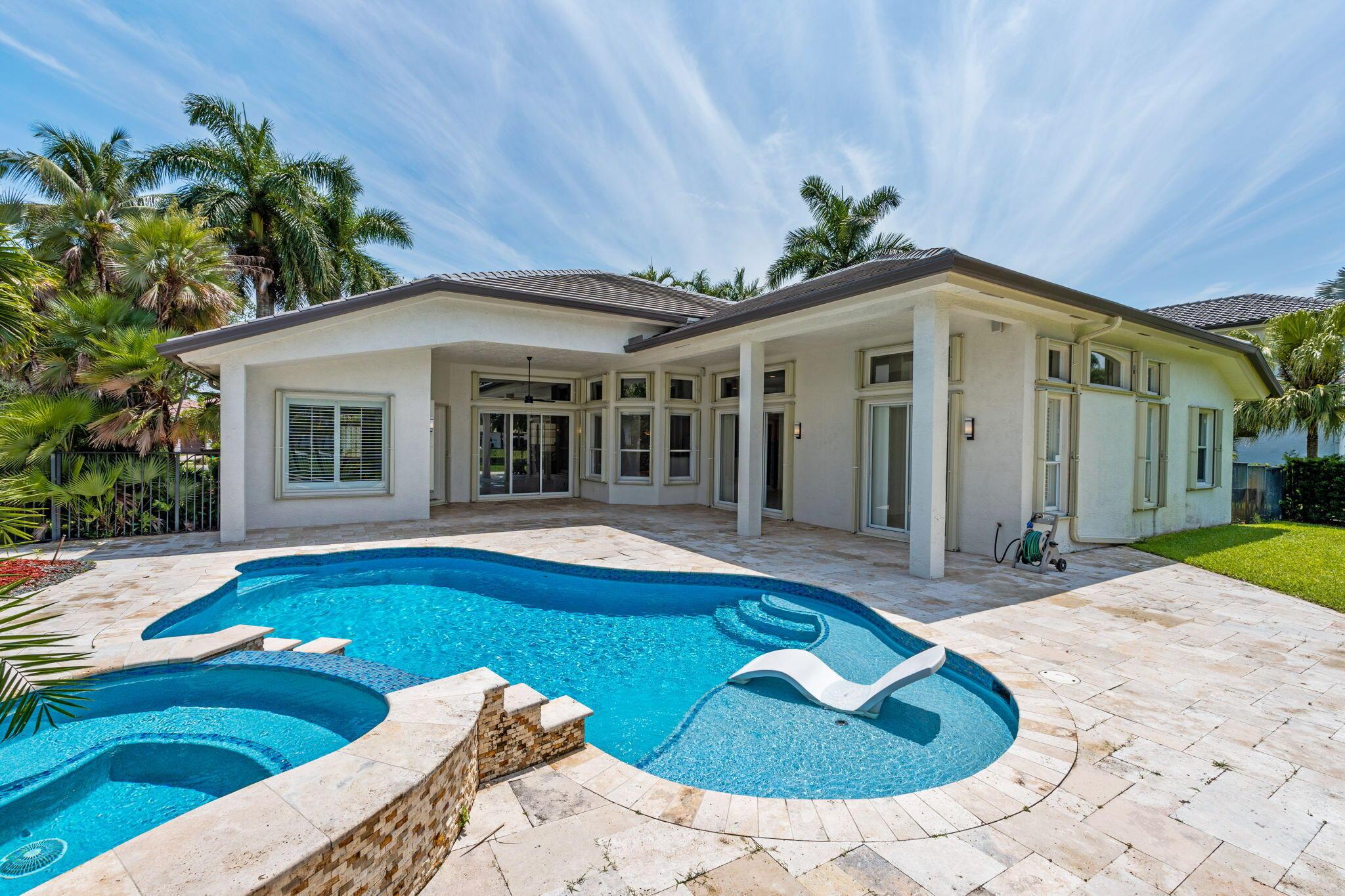 10251 N Lake Vista Circle, Davie, FL 33328, Davie - Photo 4