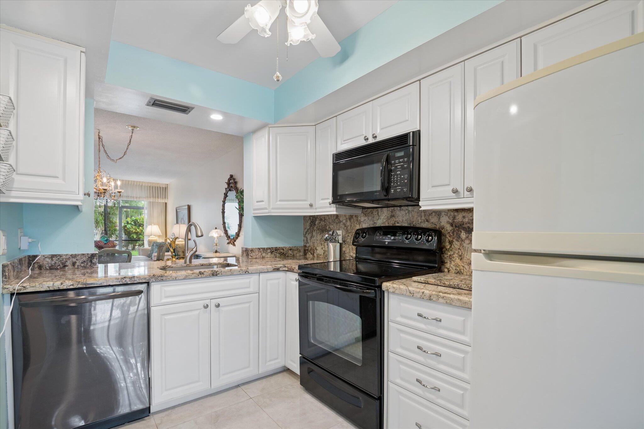 2307 SW 15th Street SW 1, Deerfield Beach, FL 33442, Deerfield Beach - Photo 4