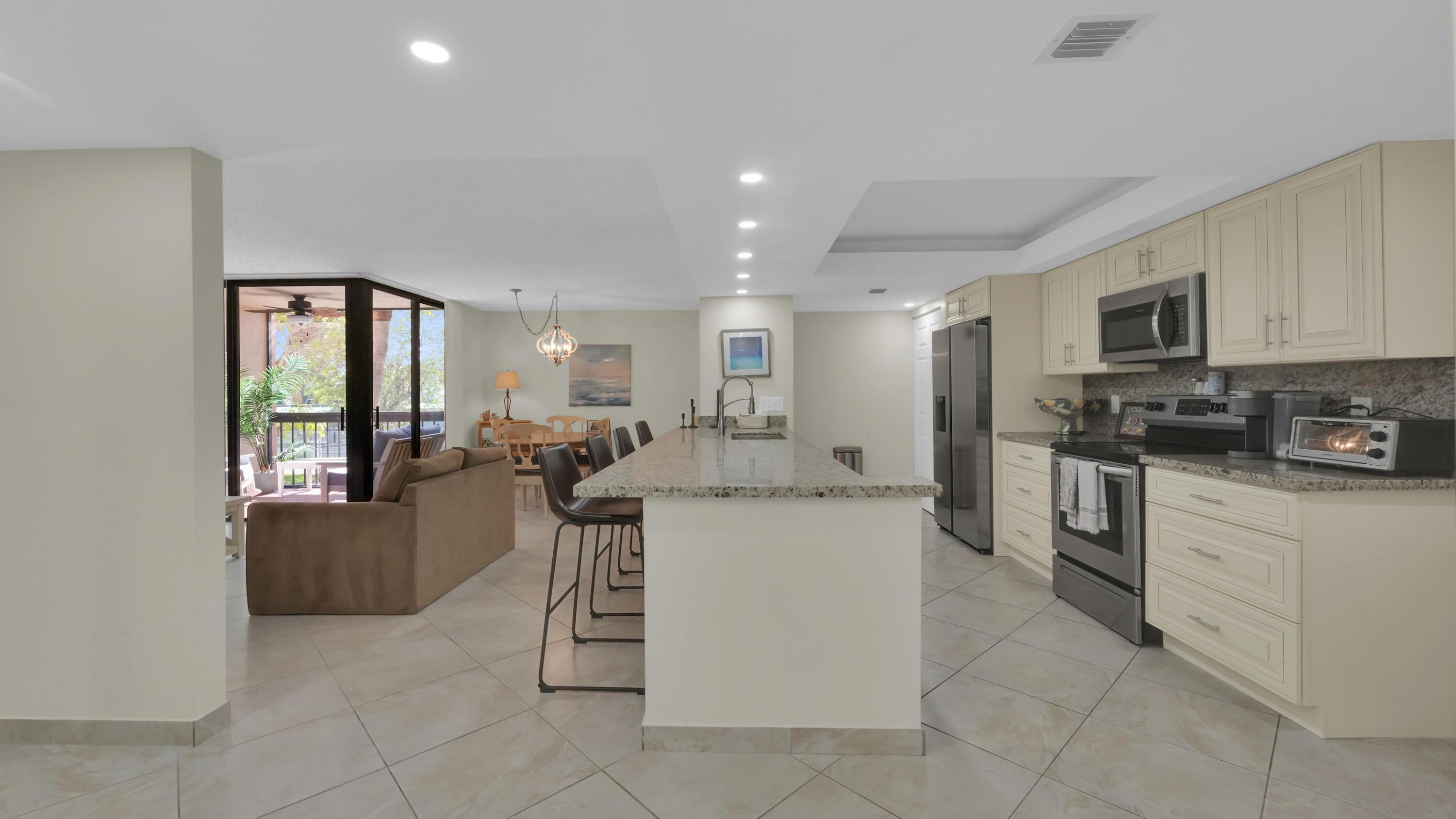 450 Egret Circle 9207, Delray Beach, FL 33444, Delray Beach - Photo 2