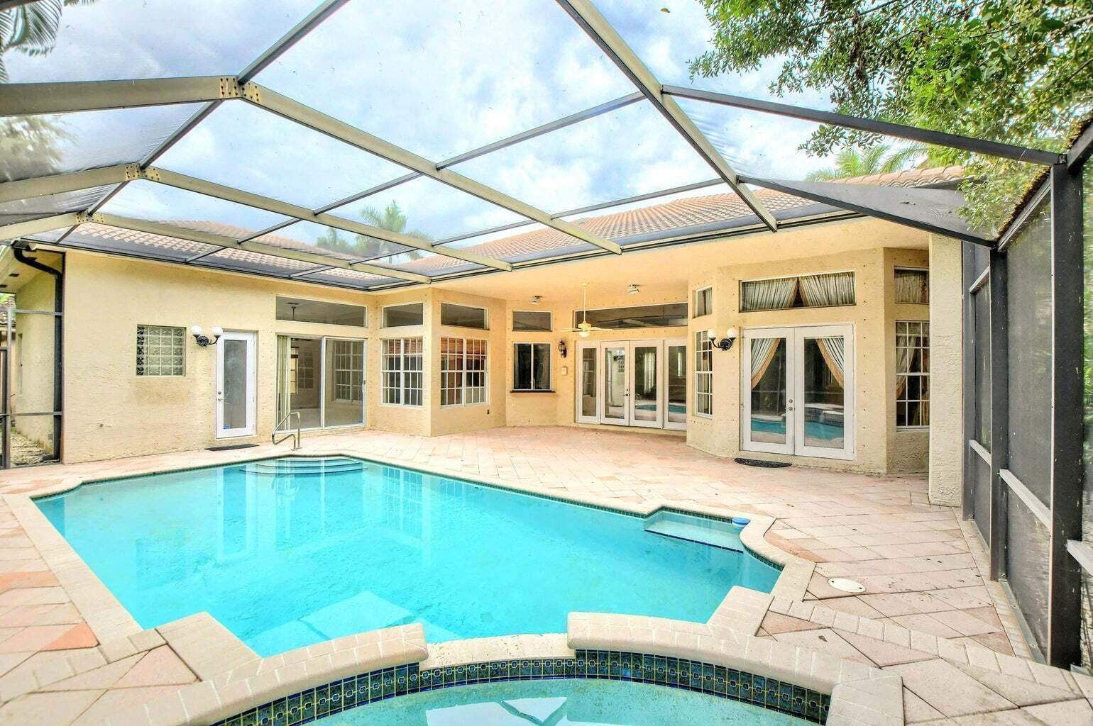 19474 Saturnia Lakes Drive, Boca Raton, FL 33498, Boca Raton - Photo 2