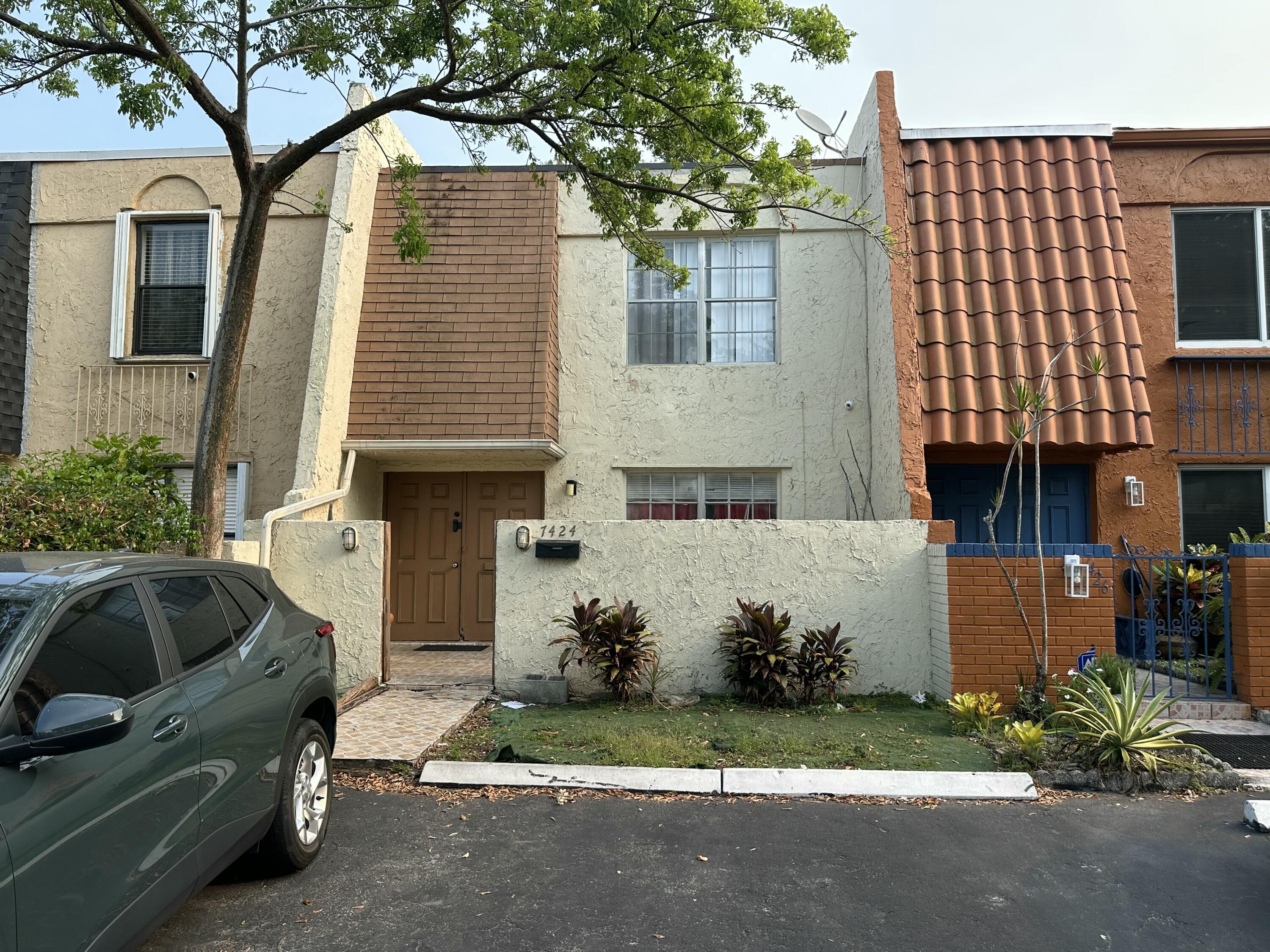 7424 NW 75th Street, Tamarac, FL 33321, Tamarac - Photo 3