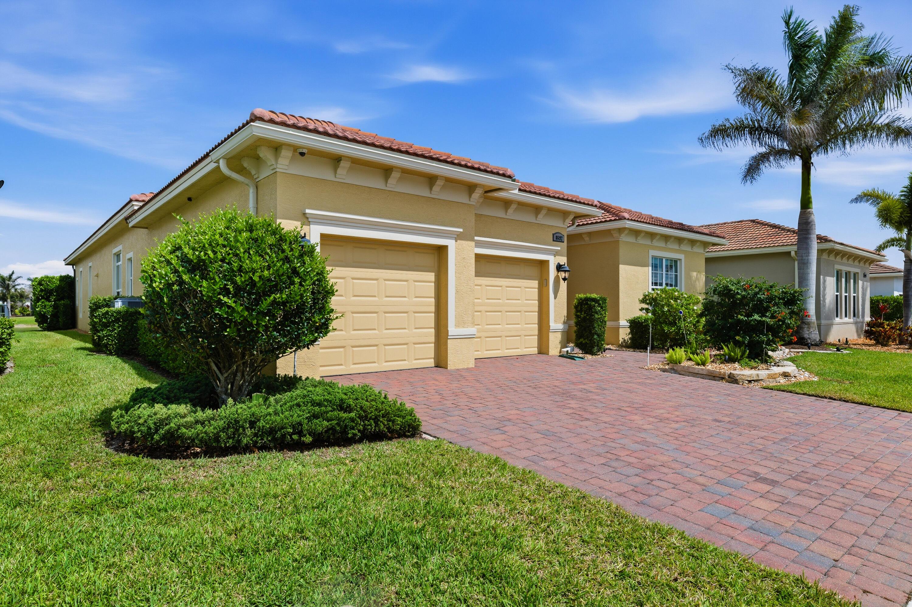 8692 SW Flutto Way, Port St. Lucie, FL 34987, Port St. Lucie - Photo 5