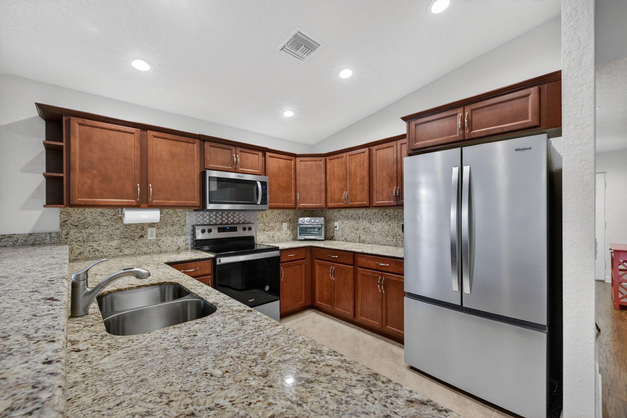 6456 Alemendra Street, Fort Pierce, FL 34951, Fort Pierce - Photo 4
