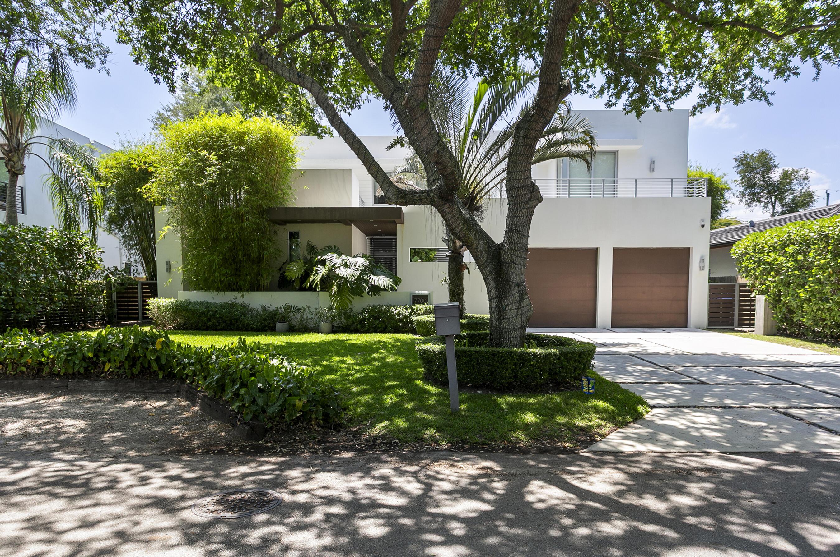 7700 SW 53rd Court, Miami, FL 33143, Miami - Photo 3