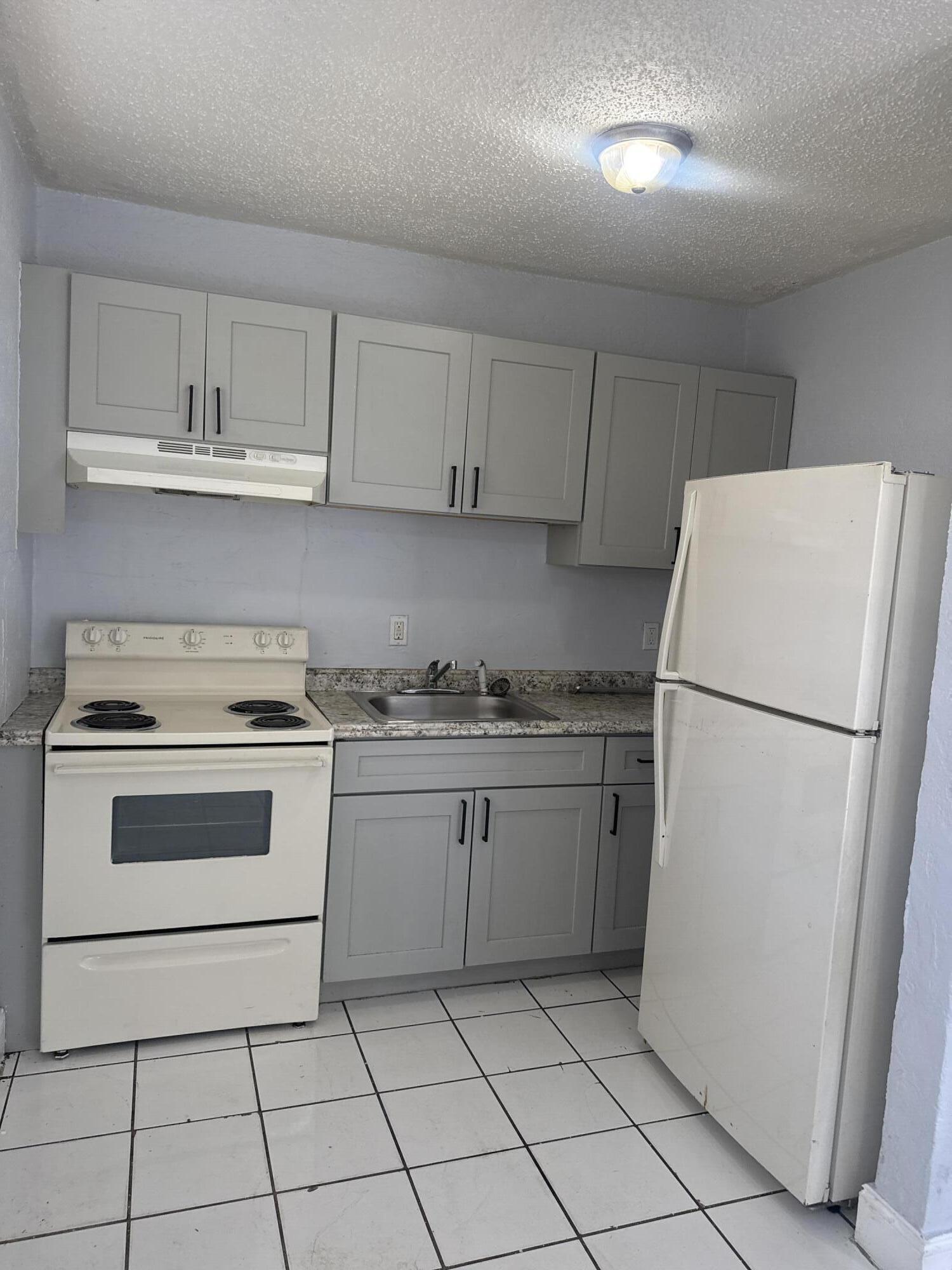 720 SW 7th Street 4, Dania Beach, FL 33004, Dania Beach - Photo 3