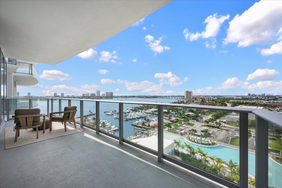 220 Lake Shore Drive 1207, Lake Park, FL 33403, Lake Park - Photo 4