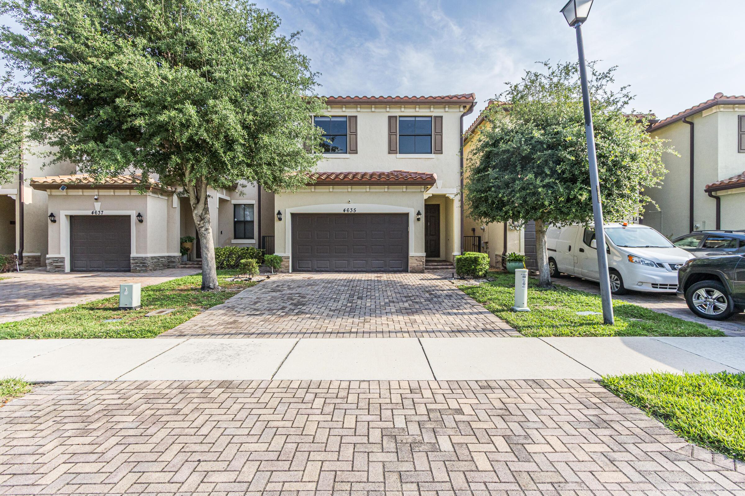 4635 NW 59th Street, Tamarac, FL 33319, Tamarac - Photo 2