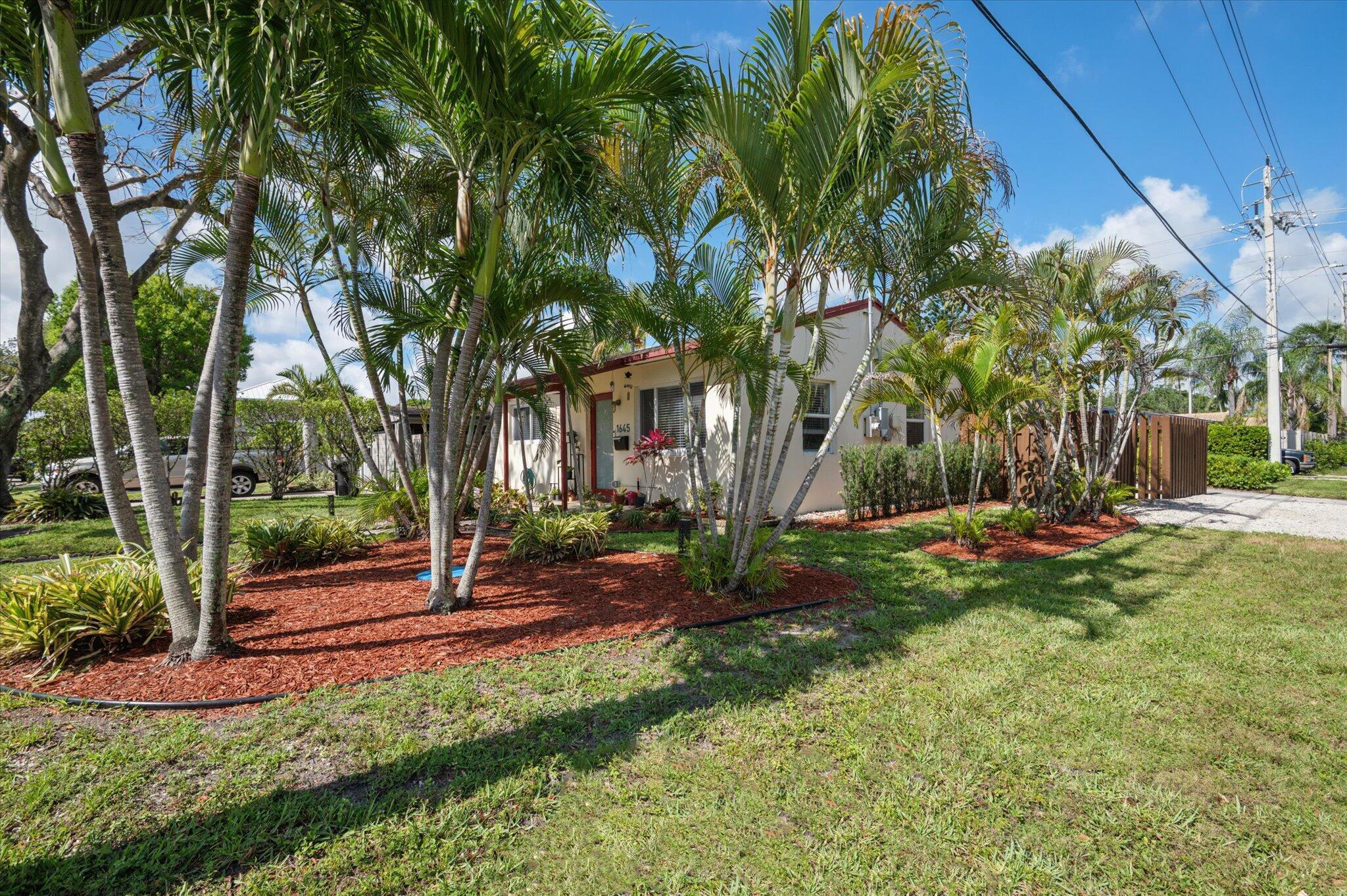 1645 NE 16th Avenue, Fort Lauderdale, FL 33305, Fort Lauderdale - Photo 2