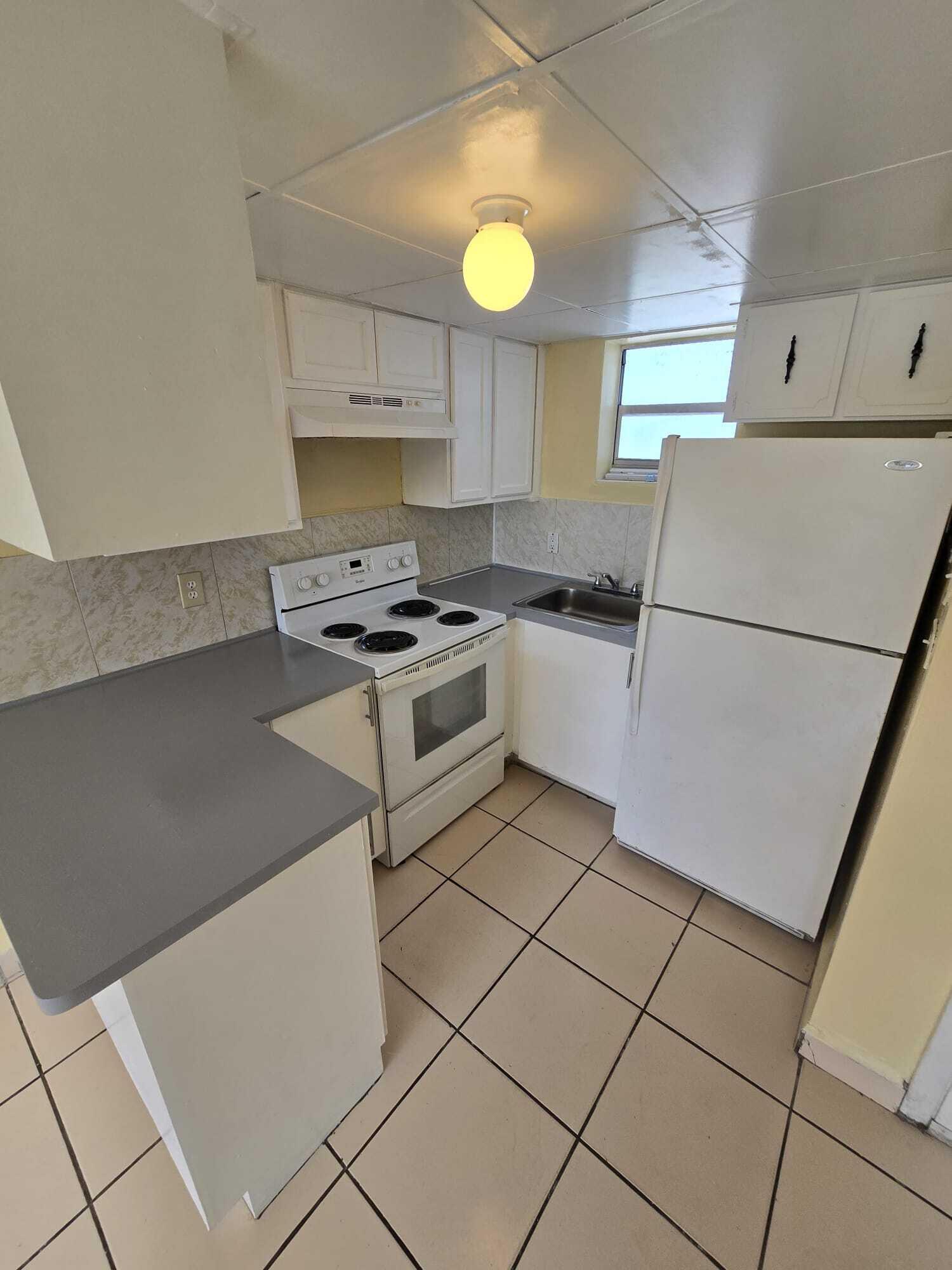 13695 NE 3rd Court C05, North Miami, FL 33161, North Miami - Photo 4
