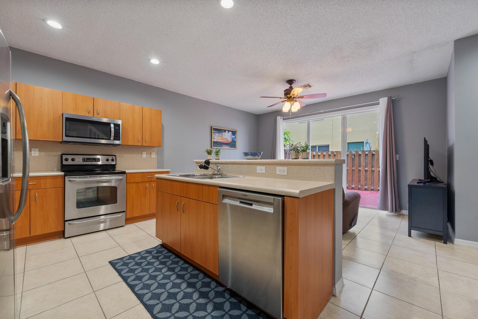 934 NE 42nd Terrace, Homestead, FL 33033, Homestead - Photo 3