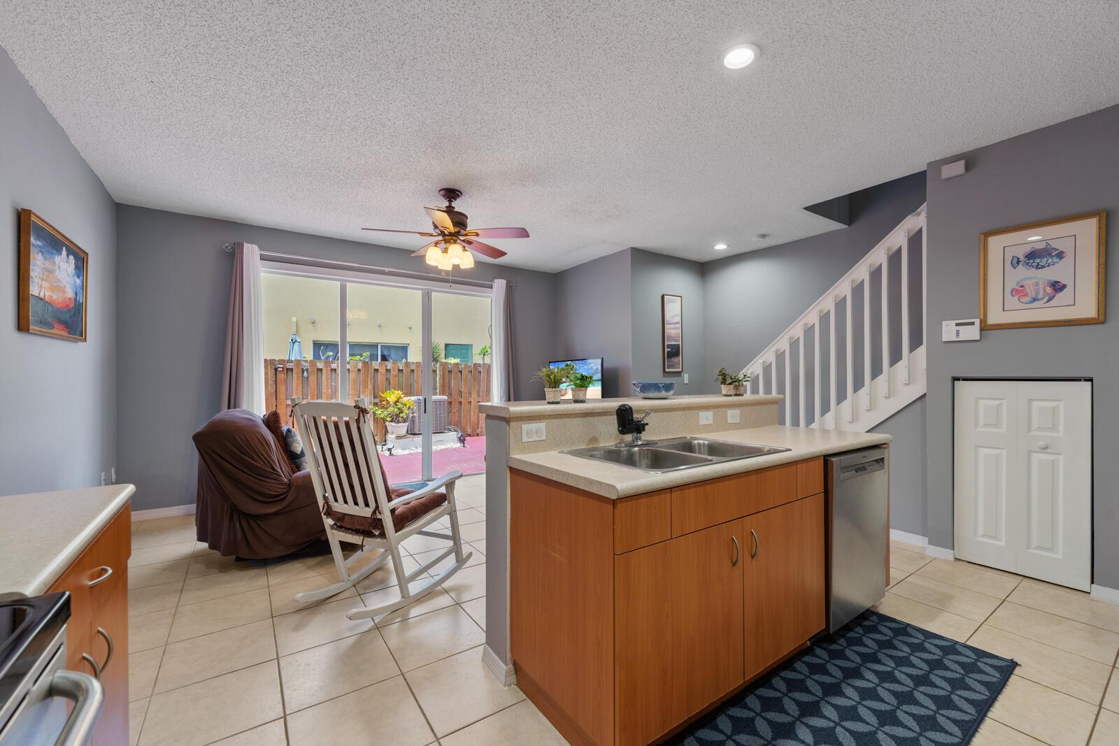 934 NE 42nd Terrace, Homestead, FL 33033, Homestead - Photo 2